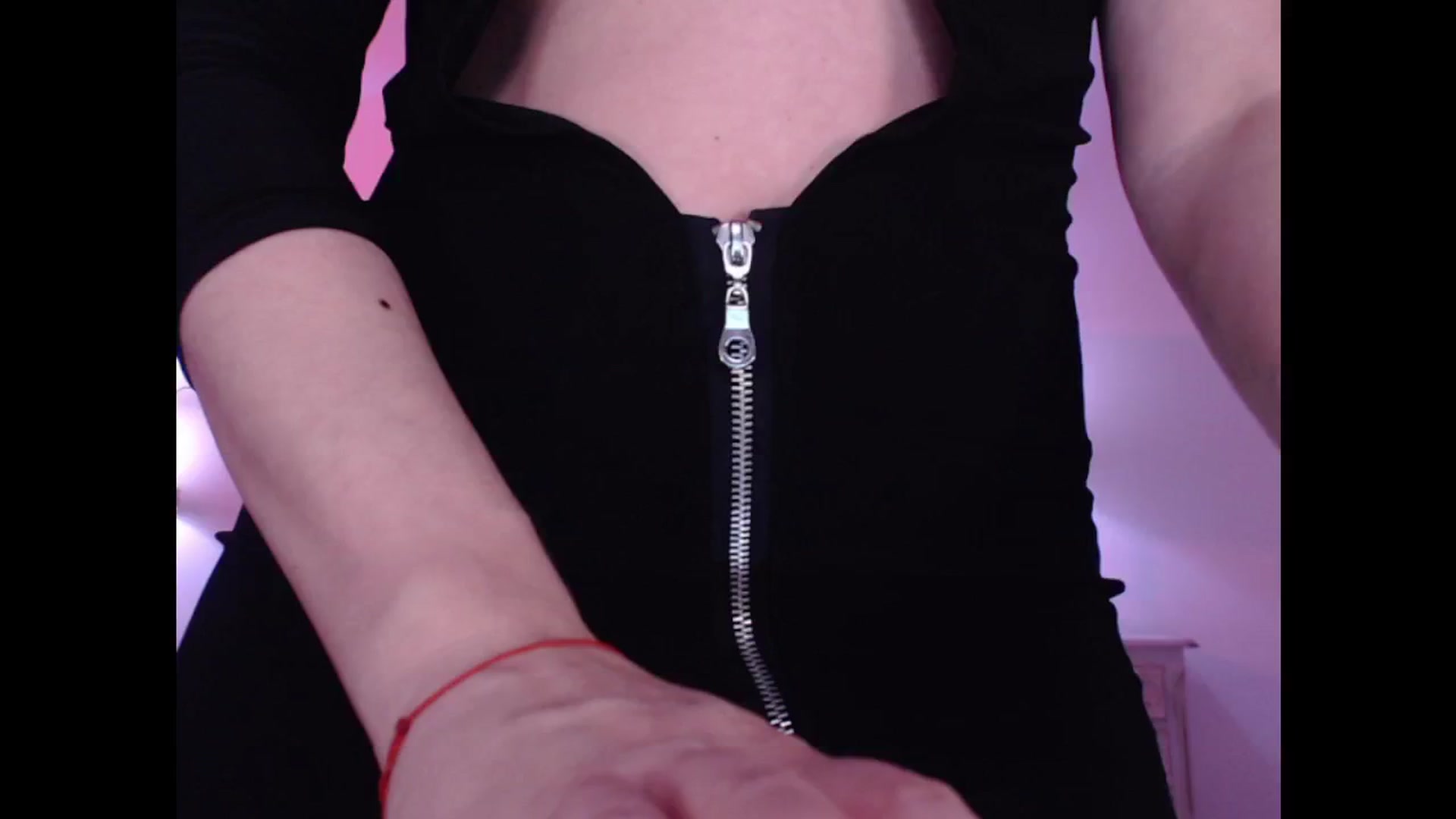 Gallery image thumbnail from AddictiveLara's myfreecams stream on, 09/08/2024, 19:04 image 14 of 20