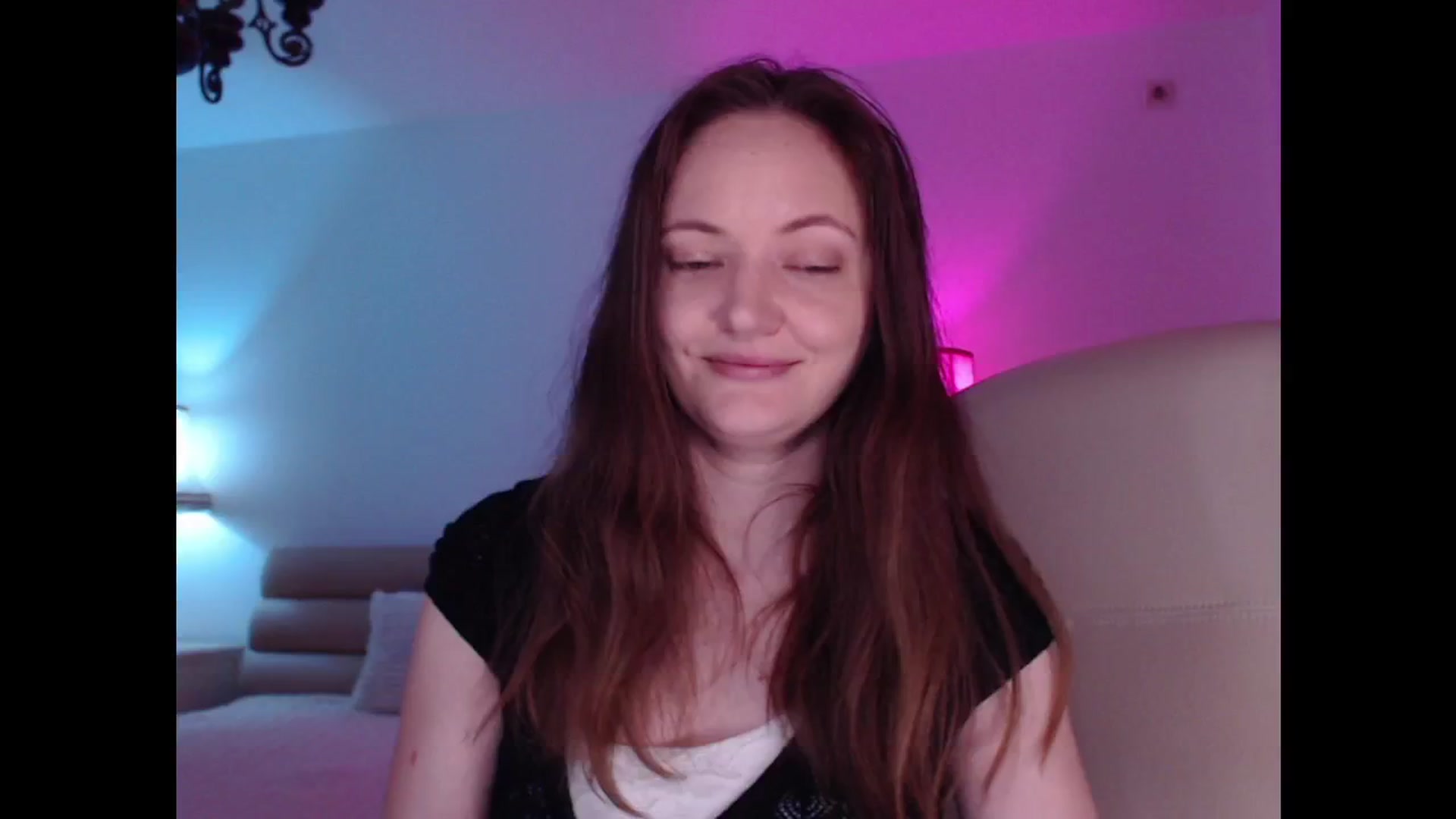 Gallery image thumbnail from AddictiveLara's myfreecams stream on, 11/24/2024, 20:26 image 19 of 20