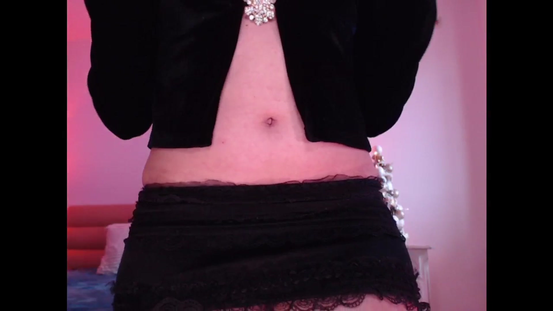 Gallery image thumbnail from AddictiveLara's myfreecams stream on, 12/08/2024, 11:08 image 6 of 20