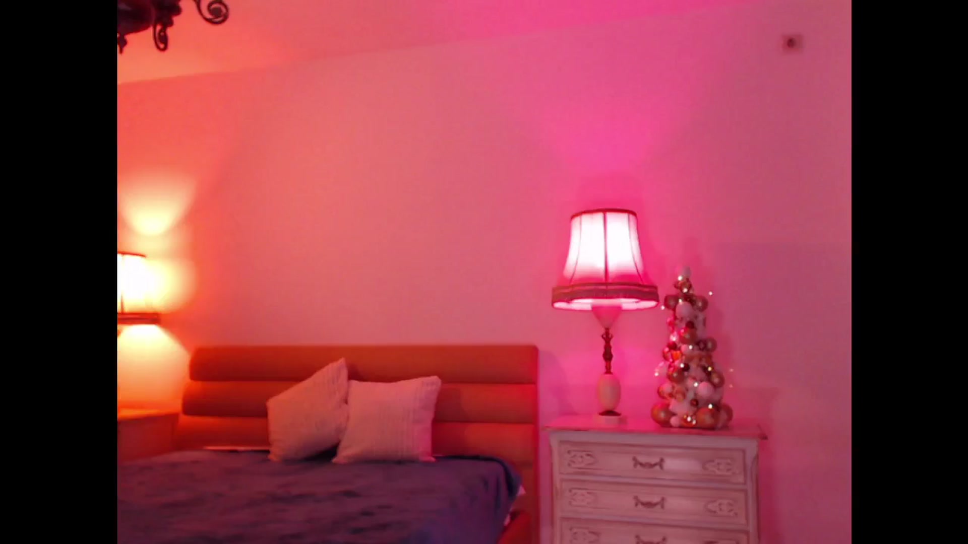 Gallery image thumbnail from AddictiveLara's myfreecams stream on, 12/15/2024, 20:58 image 17 of 20