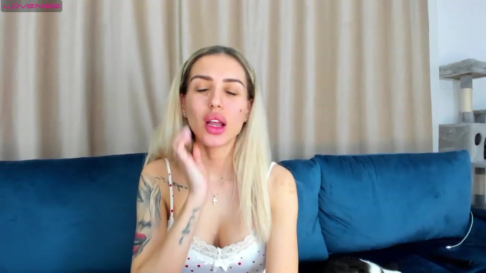 Gallery image thumbnail from Addictive_T's myfreecams stream on, 06/02/2023, 24:47 image 18 of 20