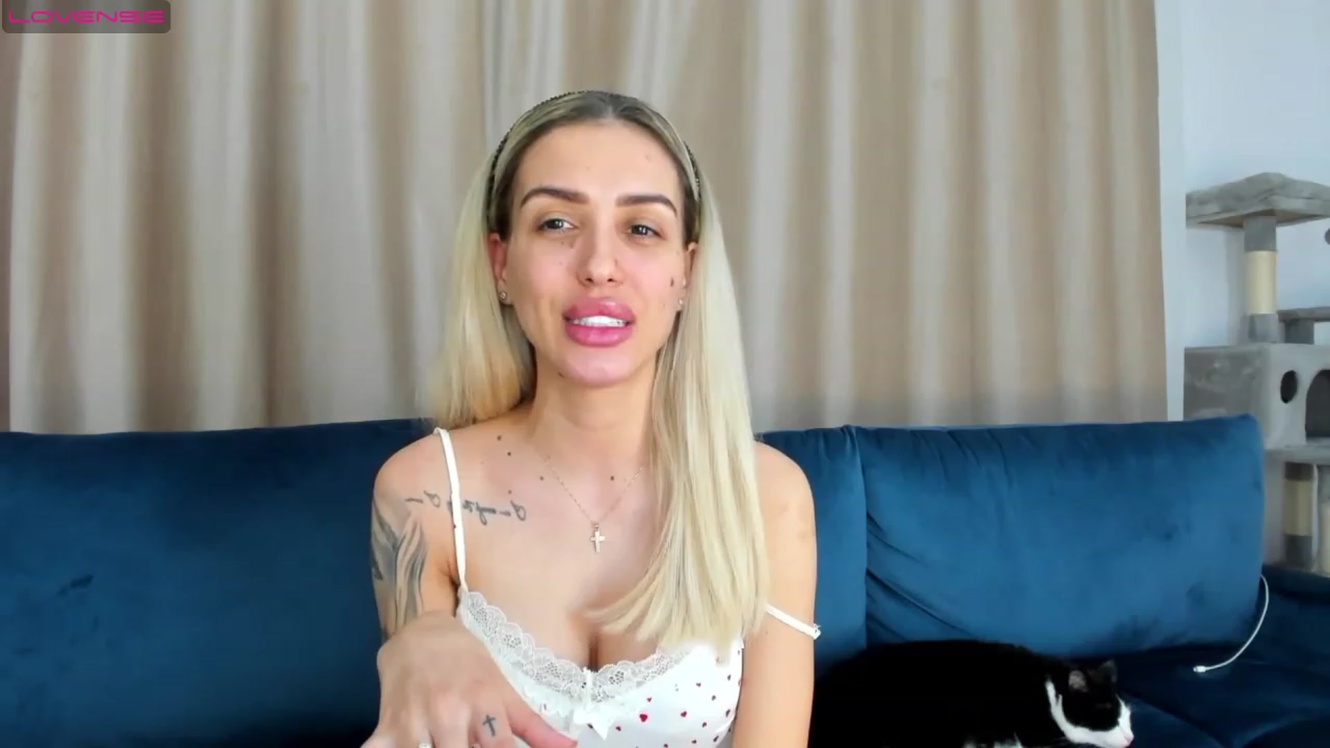 Gallery image thumbnail from Addictive_T's myfreecams stream on, 06/02/2023, 24:47 image 5 of 20