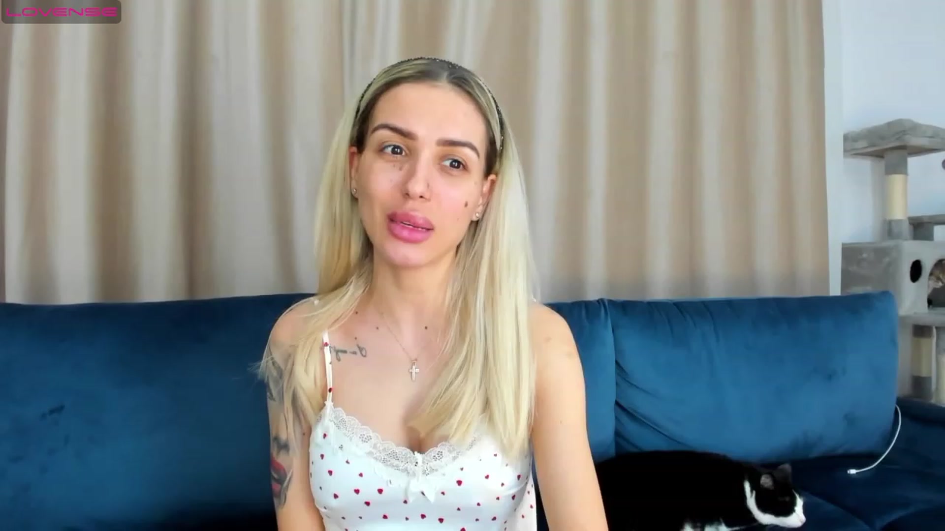 Gallery image thumbnail from Addictive_T's myfreecams stream on, 06/02/2023, 24:47 image 2 of 20