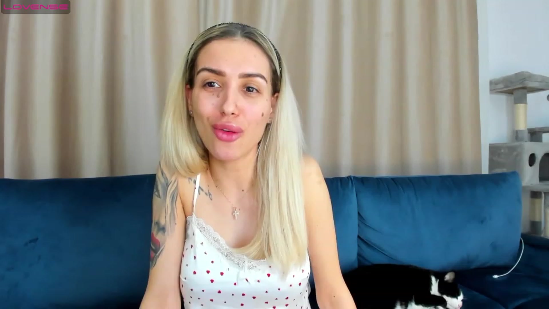 Gallery image thumbnail from Addictive_T's myfreecams stream on, 06/02/2023, 24:47 image 6 of 20