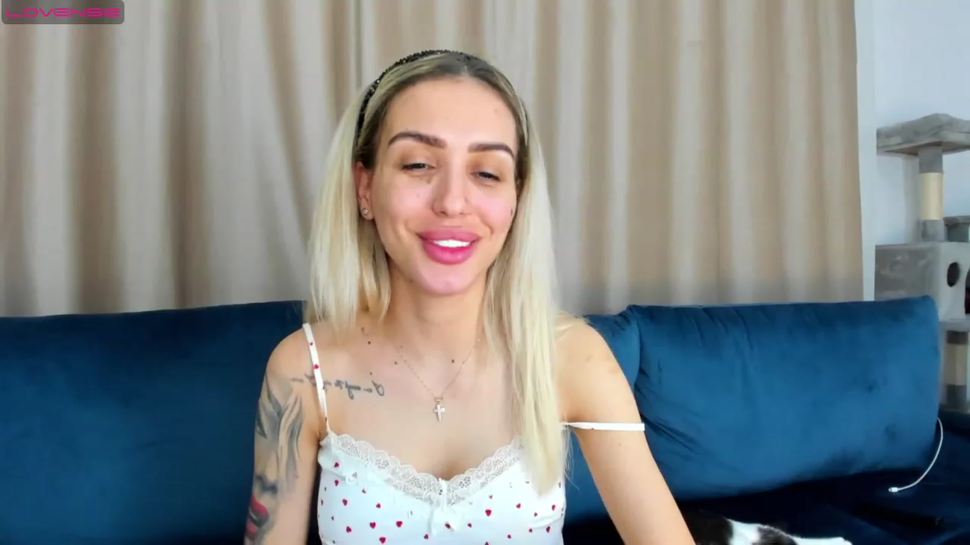 Gallery image thumbnail from Addictive_T's myfreecams stream on, 06/02/2023, 24:47 image 16 of 20