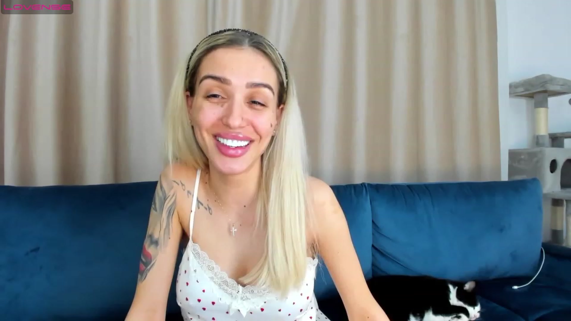 Gallery image thumbnail from Addictive_T's myfreecams stream on, 06/02/2023, 24:47 image 7 of 20