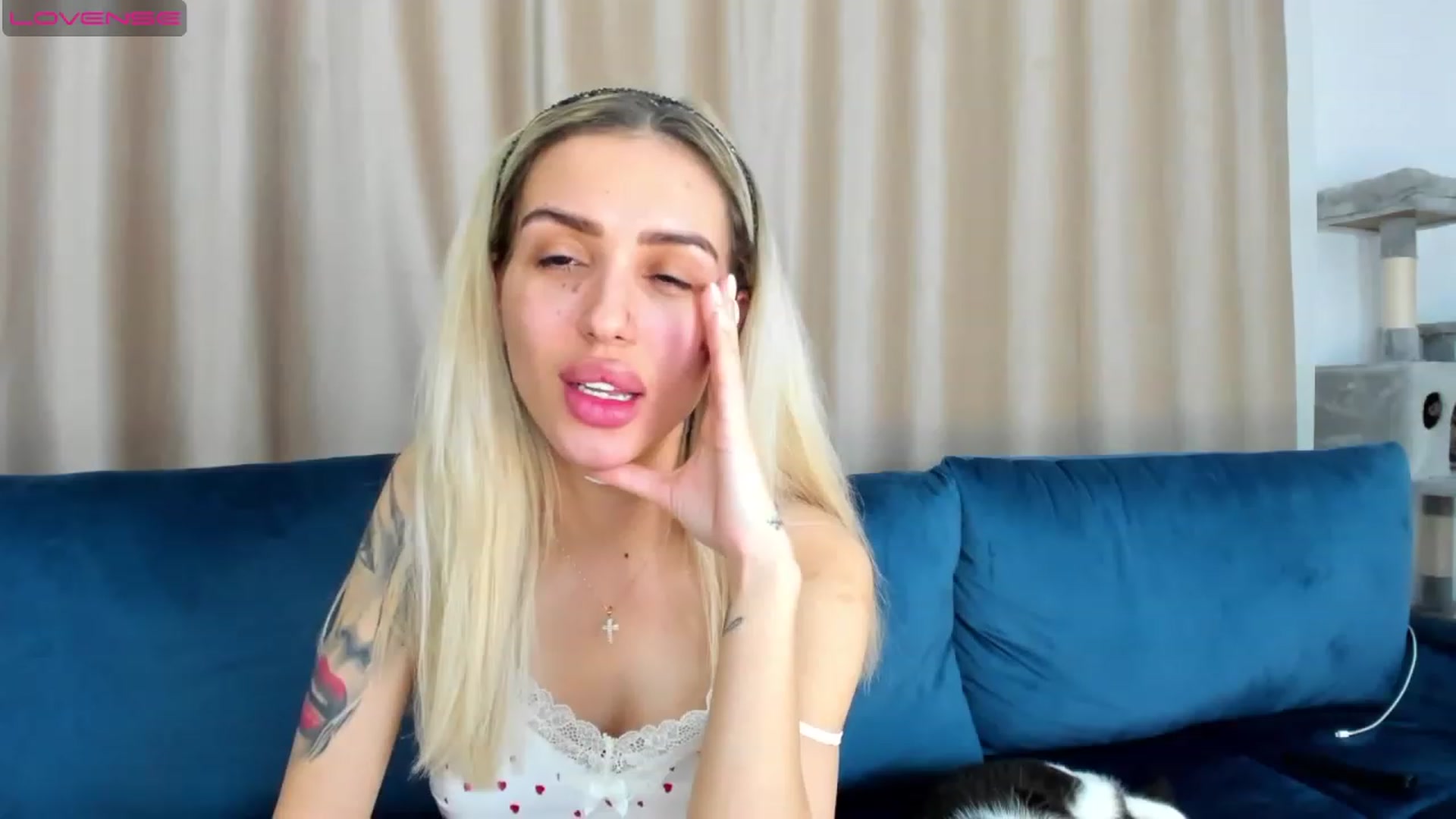 Gallery image thumbnail from Addictive_T's myfreecams stream on, 06/02/2023, 01:02 image 5 of 20