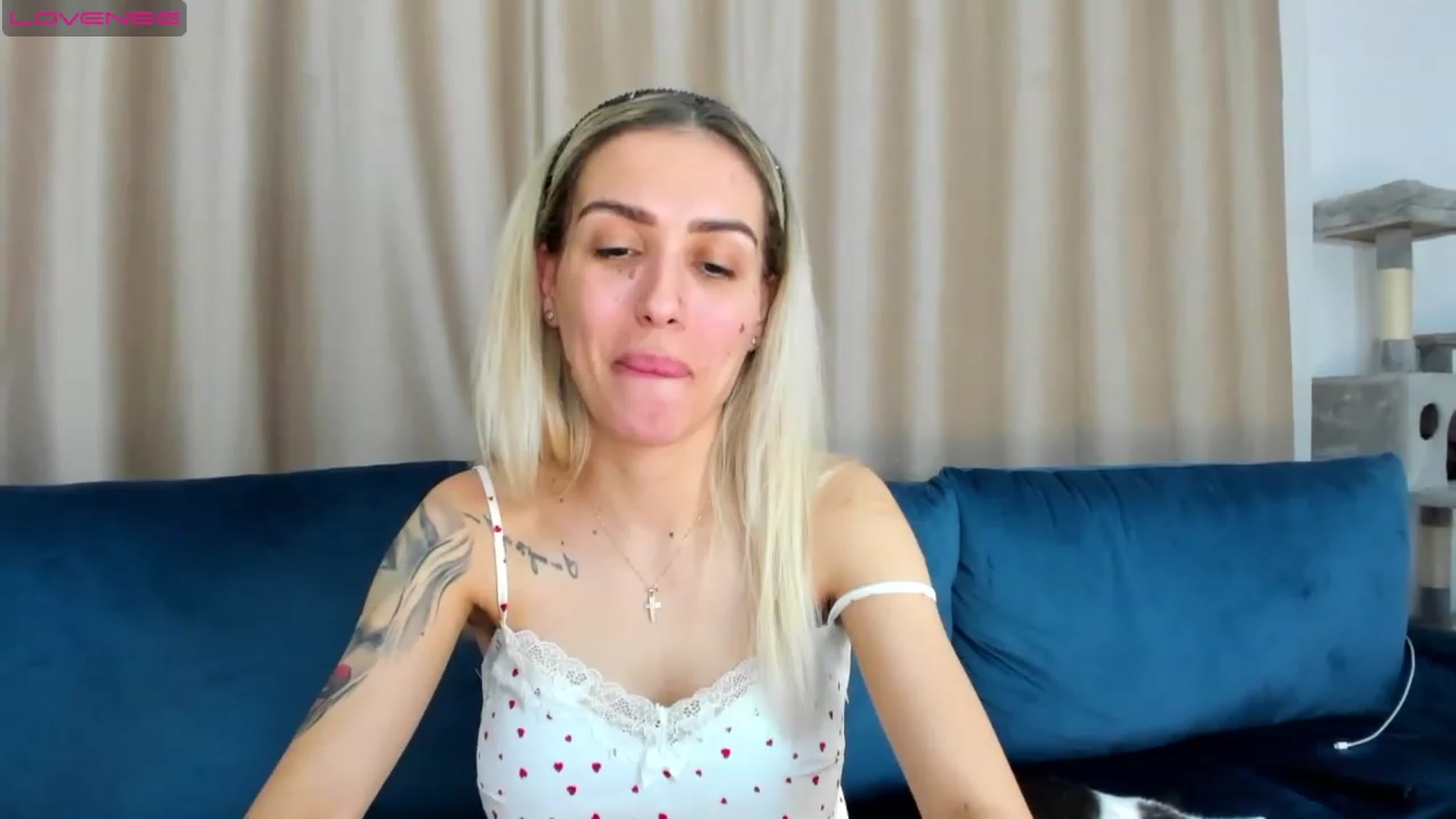 Gallery image thumbnail from Addictive_T's myfreecams stream on, 06/02/2023, 01:02 image 7 of 20