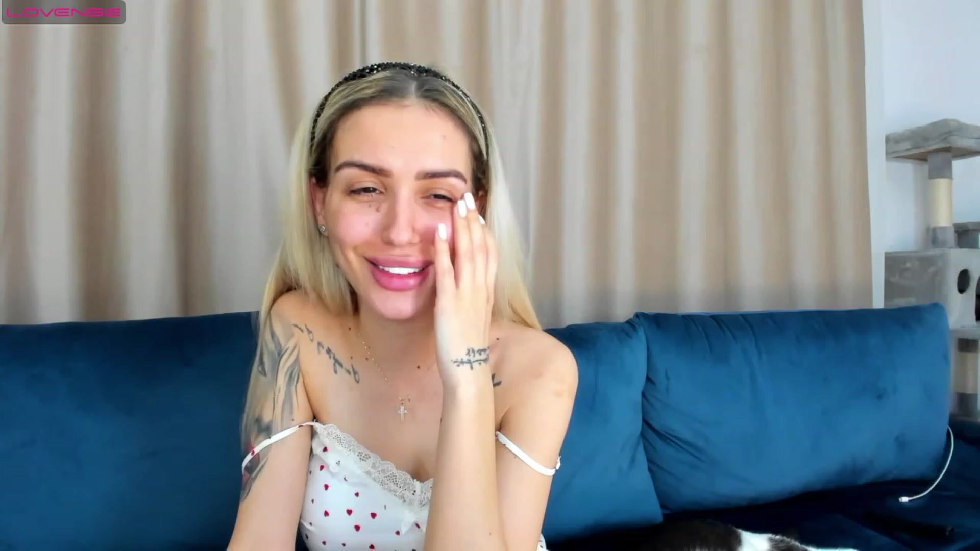 Gallery image thumbnail from Addictive_T's myfreecams stream on, 06/02/2023, 01:02 image 8 of 20
