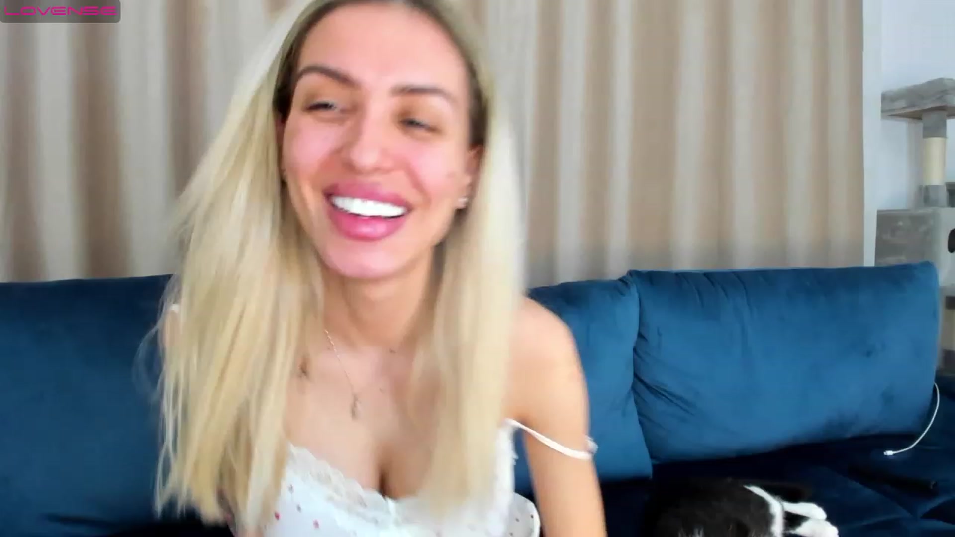 Gallery image thumbnail from Addictive_T's myfreecams stream on, 06/02/2023, 01:02 image 12 of 20