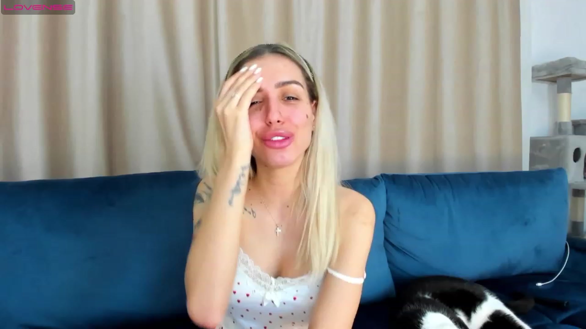 Gallery image thumbnail from Addictive_T's myfreecams stream on, 06/02/2023, 01:02 image 3 of 20