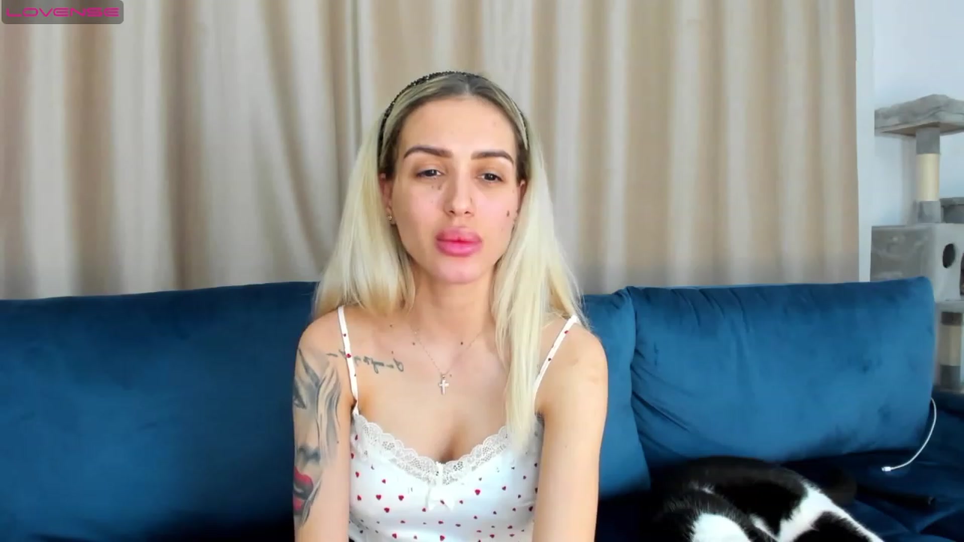 Gallery image thumbnail from Addictive_T's myfreecams stream on, 06/02/2023, 01:02 image 2 of 20