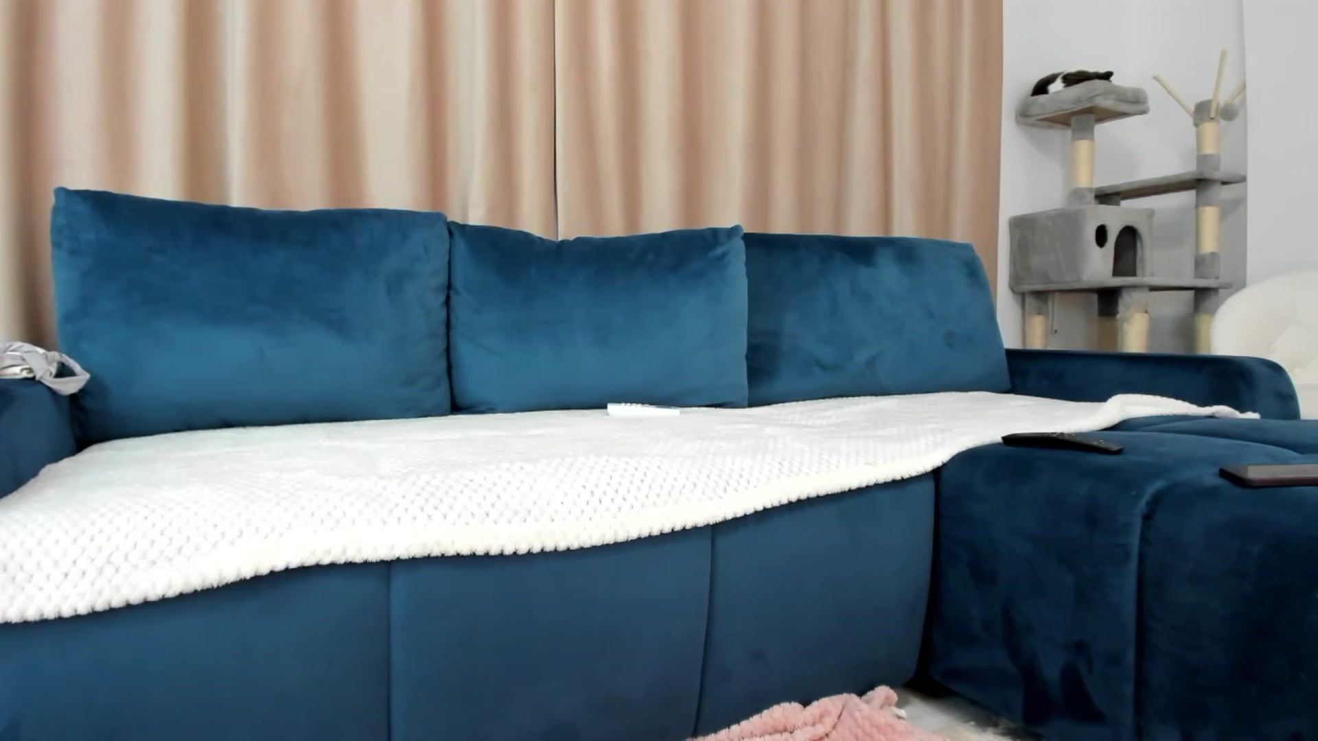 Gallery image thumbnail from Addictive_T's myfreecams stream on, 09/01/2023, 01:54 image 19 of 20