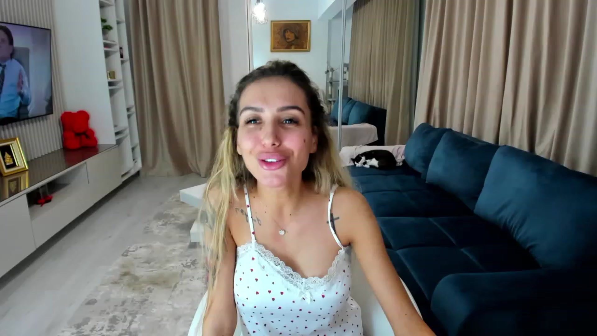 Gallery image thumbnail from Addictive_T's myfreecams stream on, 09/18/2023, 21:17 image 16 of 20