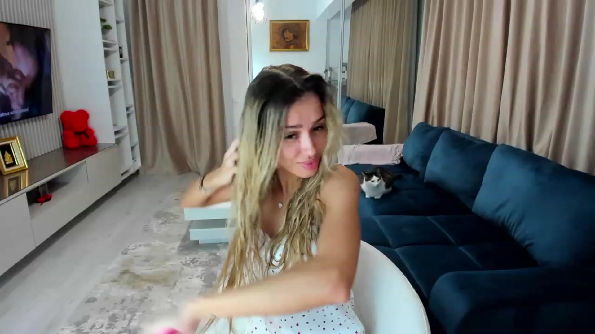 Gallery image thumbnail from Addictive_T's myfreecams stream on, 09/18/2023, 21:17 image 2 of 20