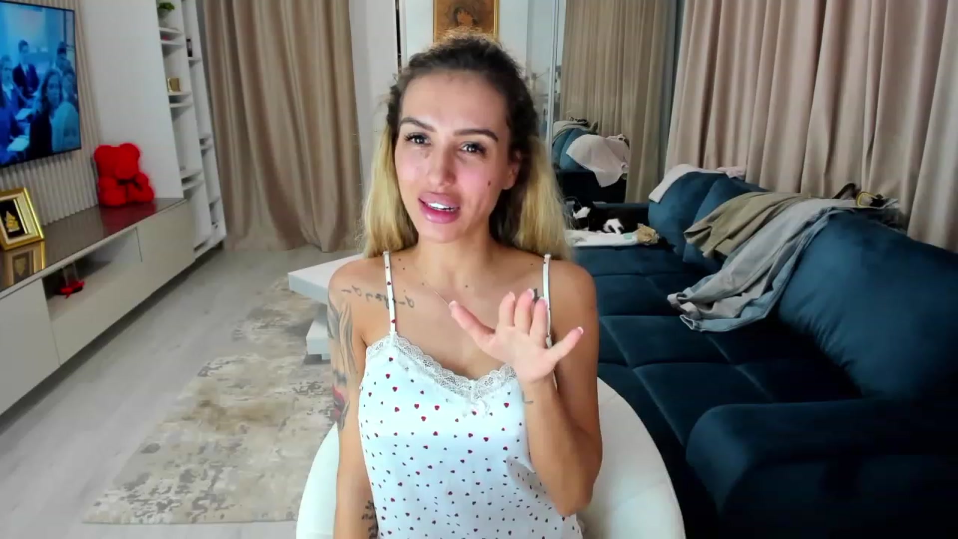 Gallery image thumbnail from Addictive_T's myfreecams stream on, 09/18/2023, 21:54 image 8 of 20