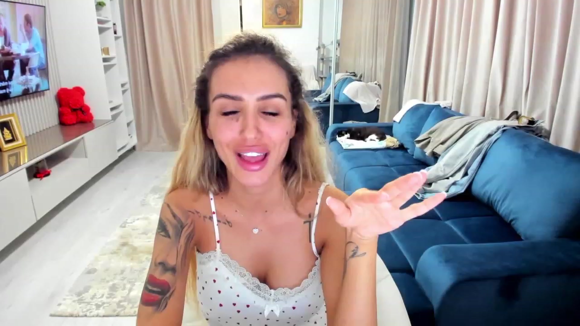 Gallery image thumbnail from Addictive_T's myfreecams stream on, 09/18/2023, 21:54 image 18 of 20