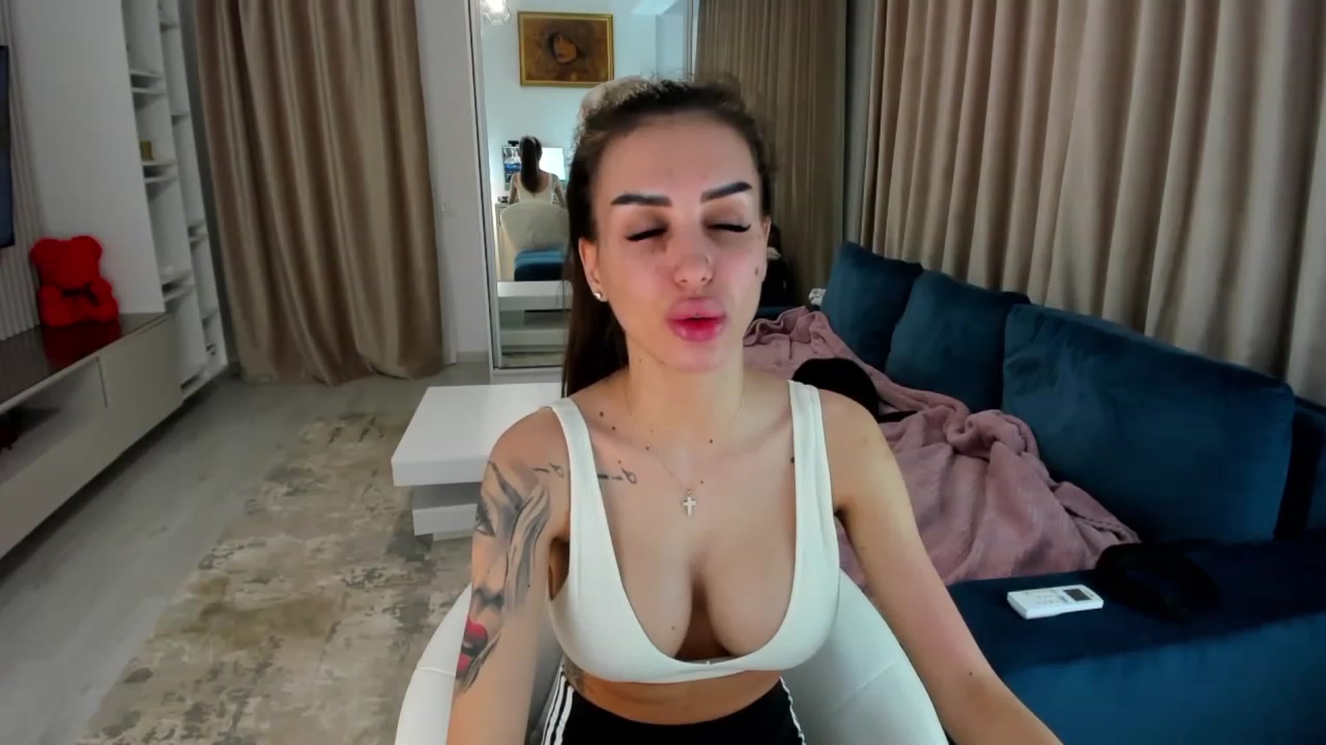 Gallery image thumbnail from Addictive_T's myfreecams stream on, 02/22/2024, 24:02 image 19 of 20