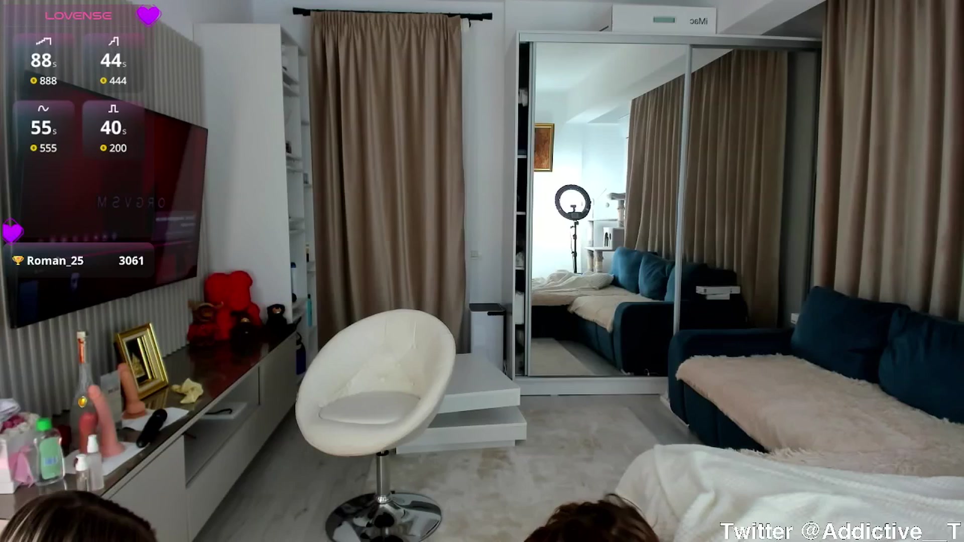 Gallery image thumbnail from Addictive_T's myfreecams stream on, 10/17/2024, 20:28 image 10 of 20