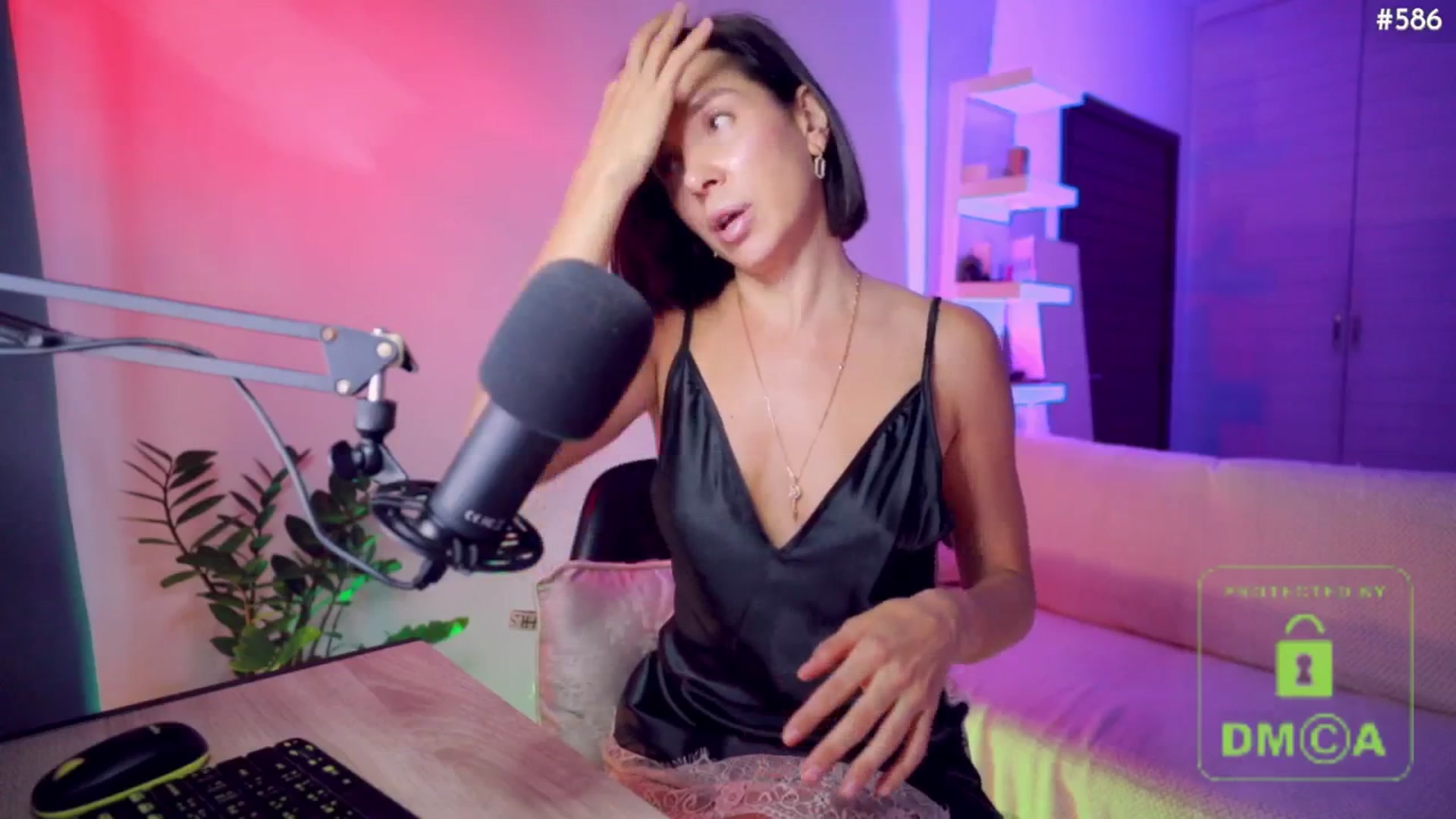 Gallery image thumbnail from AddictsQueen's myfreecams stream on, 06/30/2025, 06:11 image 20 of 20