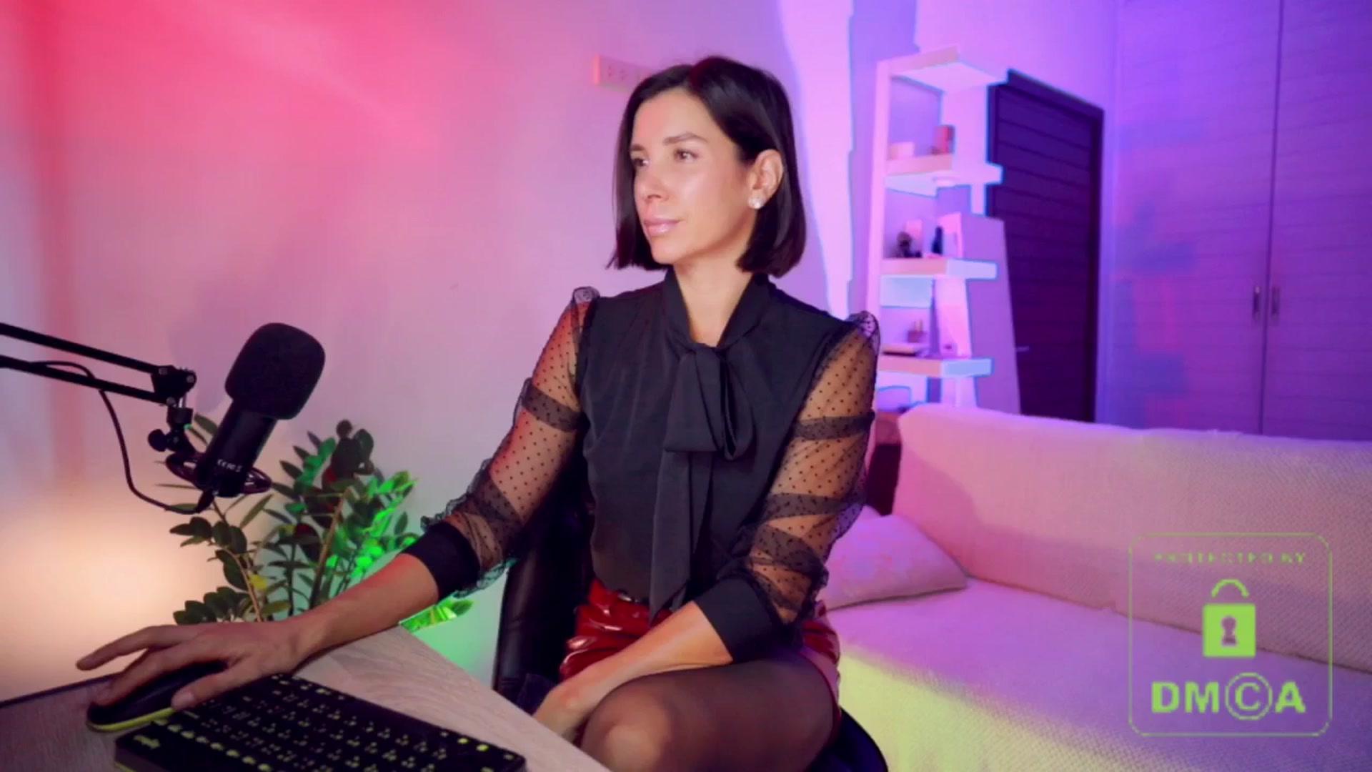 Gallery image thumbnail from AddictsQueen's myfreecams stream on, 07/04/2025, 06:06 image 2 of 20