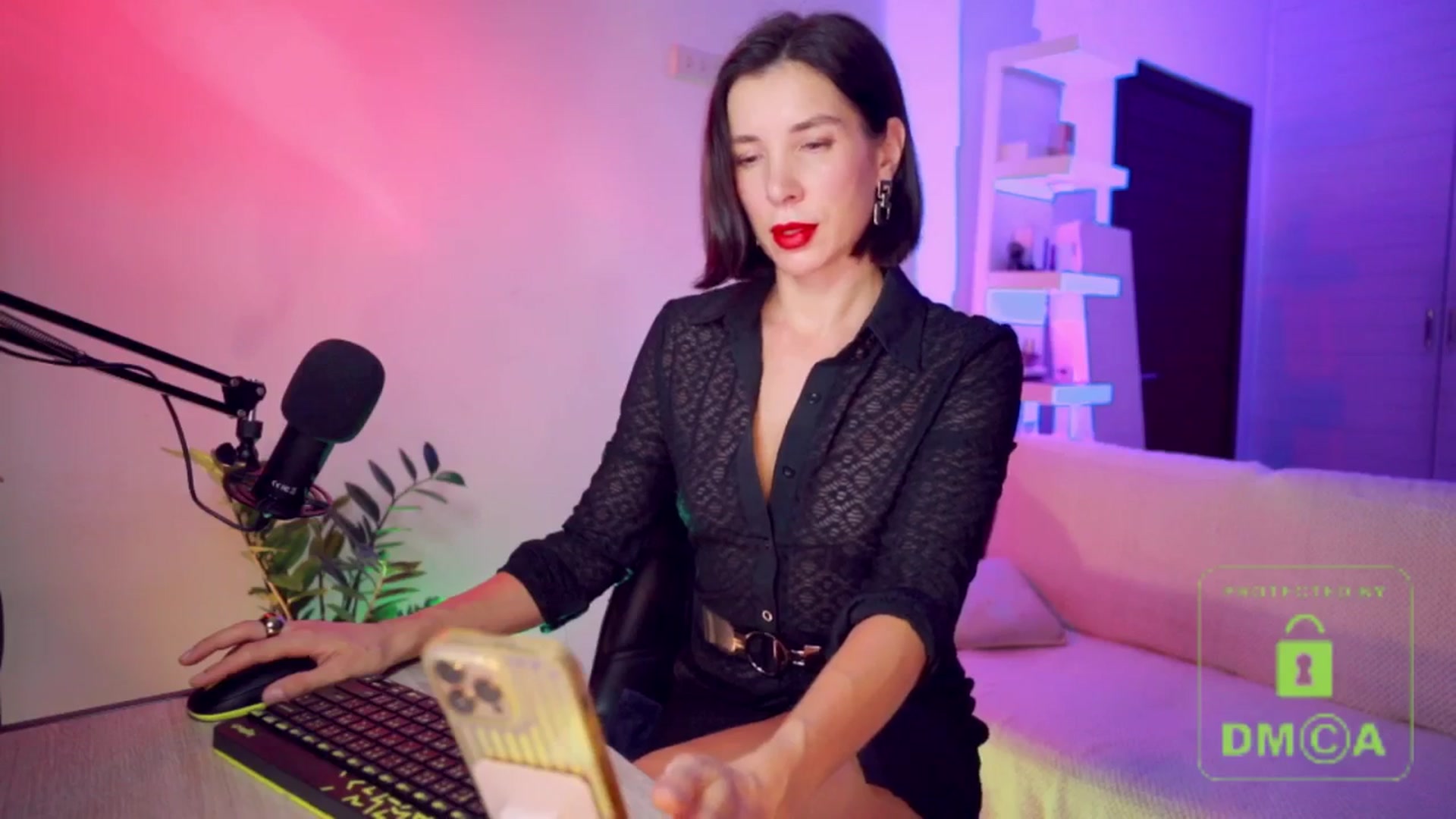 Gallery image thumbnail from AddictsQueen's myfreecams stream on, 07/19/2025, 06:42 image 2 of 20