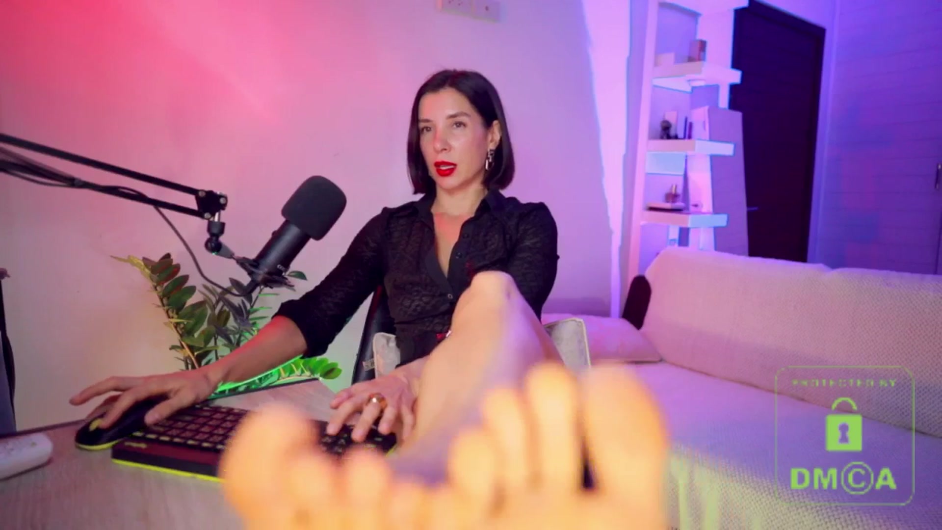 Gallery image thumbnail from AddictsQueen's myfreecams stream on, 07/19/2025, 06:42 image 16 of 20