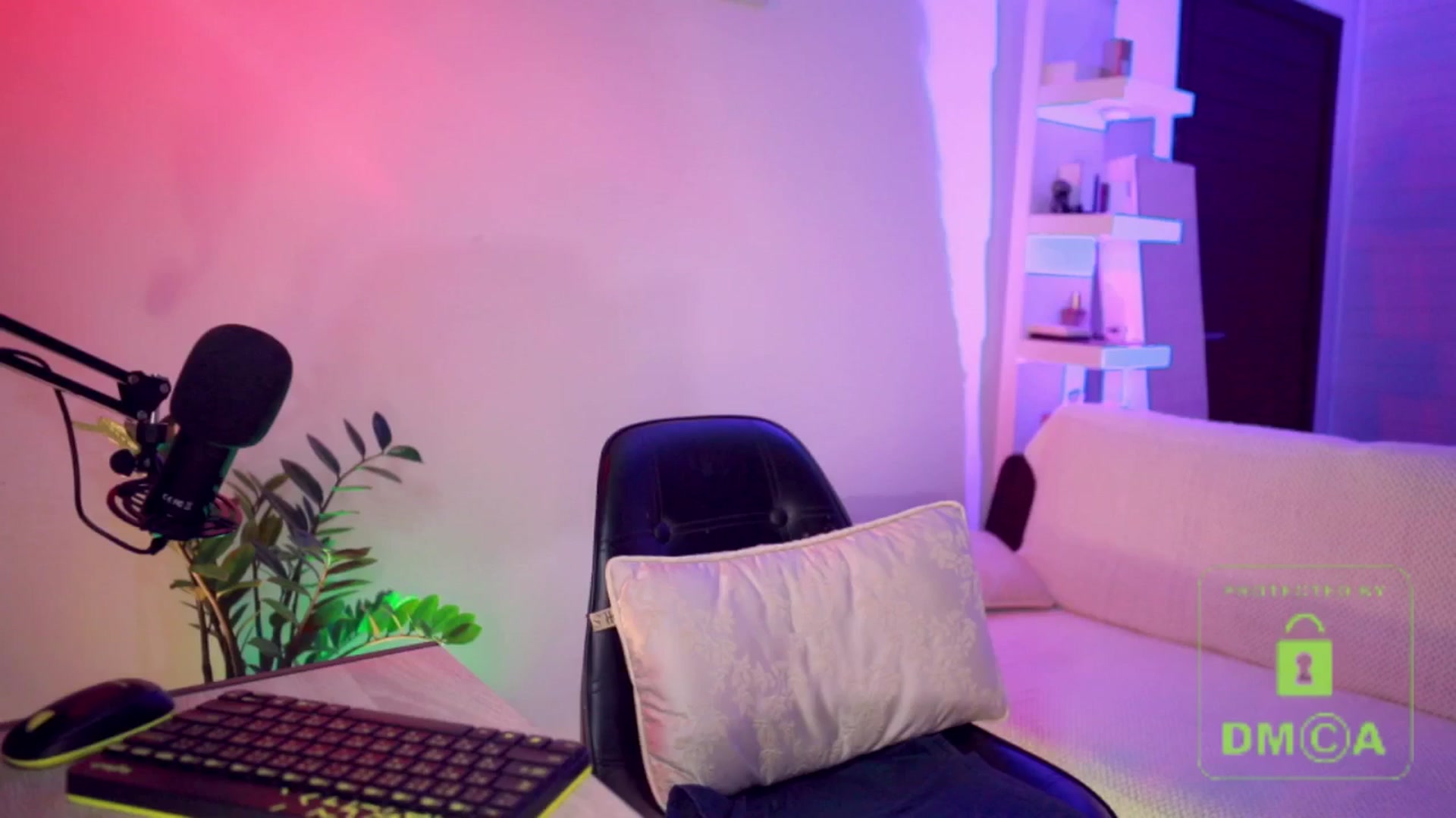 Gallery image thumbnail from AddictsQueen's myfreecams stream on, 07/20/2025, 05:52 image 20 of 20