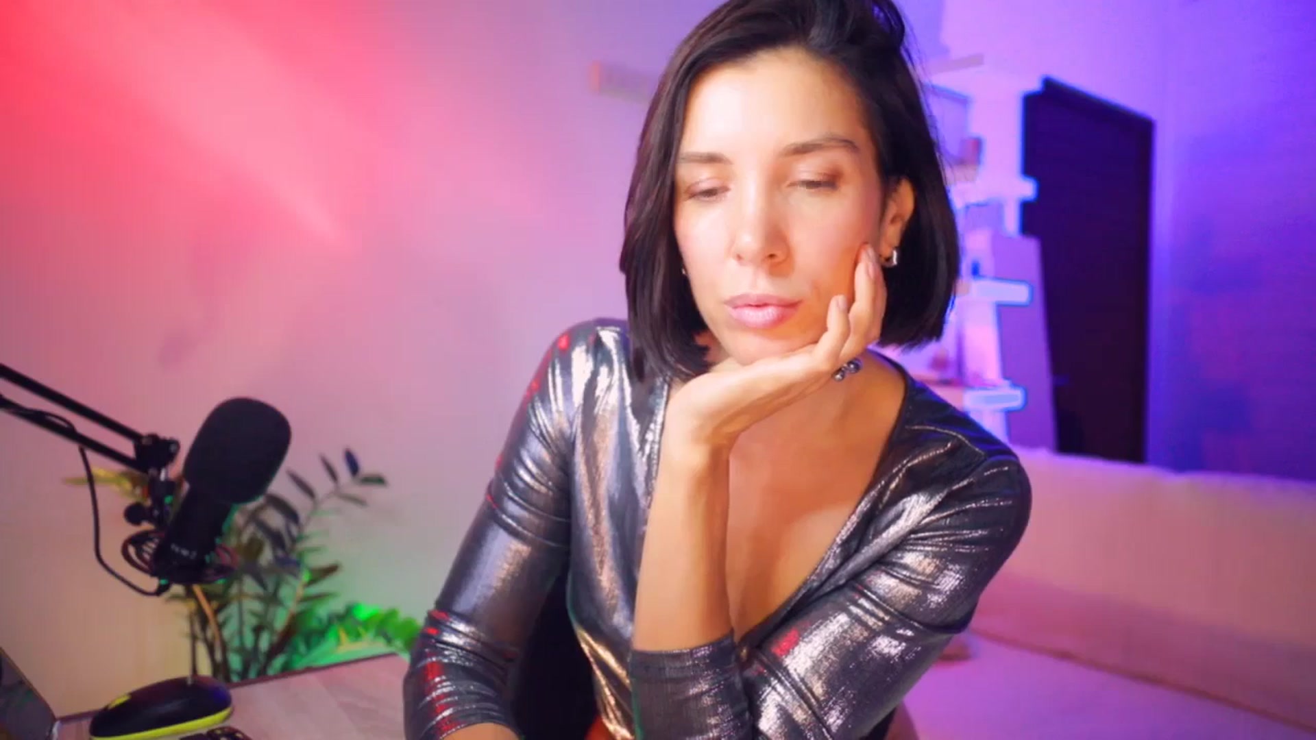 Gallery image thumbnail from AddictsQueen's myfreecams stream on, 07/24/2025, 06:38 image 2 of 20