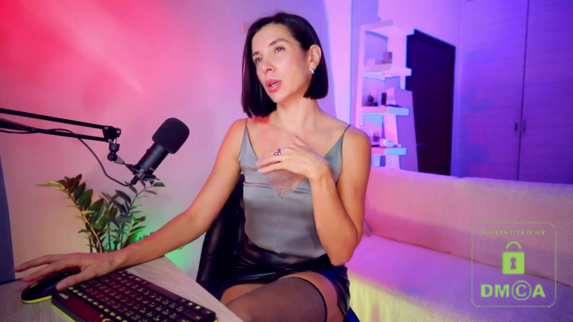 Gallery image thumbnail from AddictsQueen's myfreecams stream on, 07/26/2025, 07:32 image 6 of 20