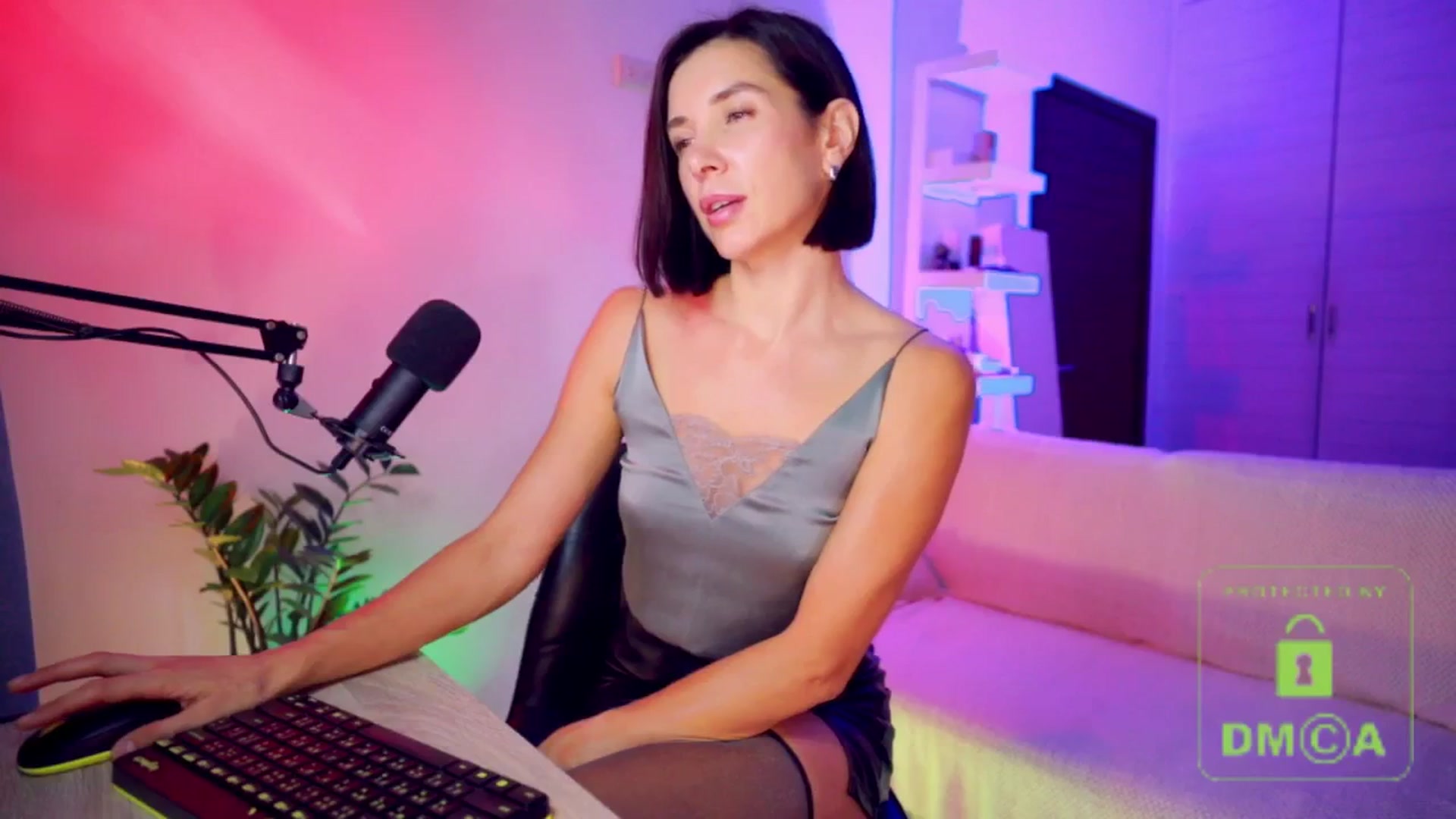 Gallery image thumbnail from AddictsQueen's myfreecams stream on, 07/26/2025, 07:32 image 7 of 20