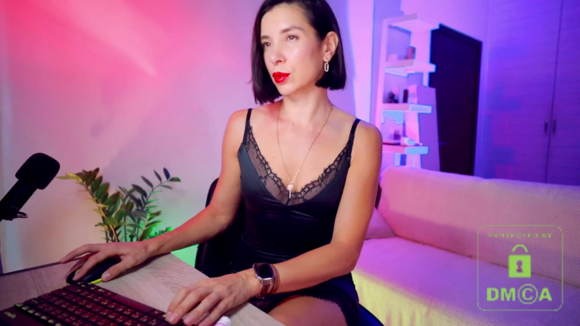 Gallery image thumbnail from AddictsQueen's myfreecams stream on, 07/27/2025, 06:55 image 1 of 20