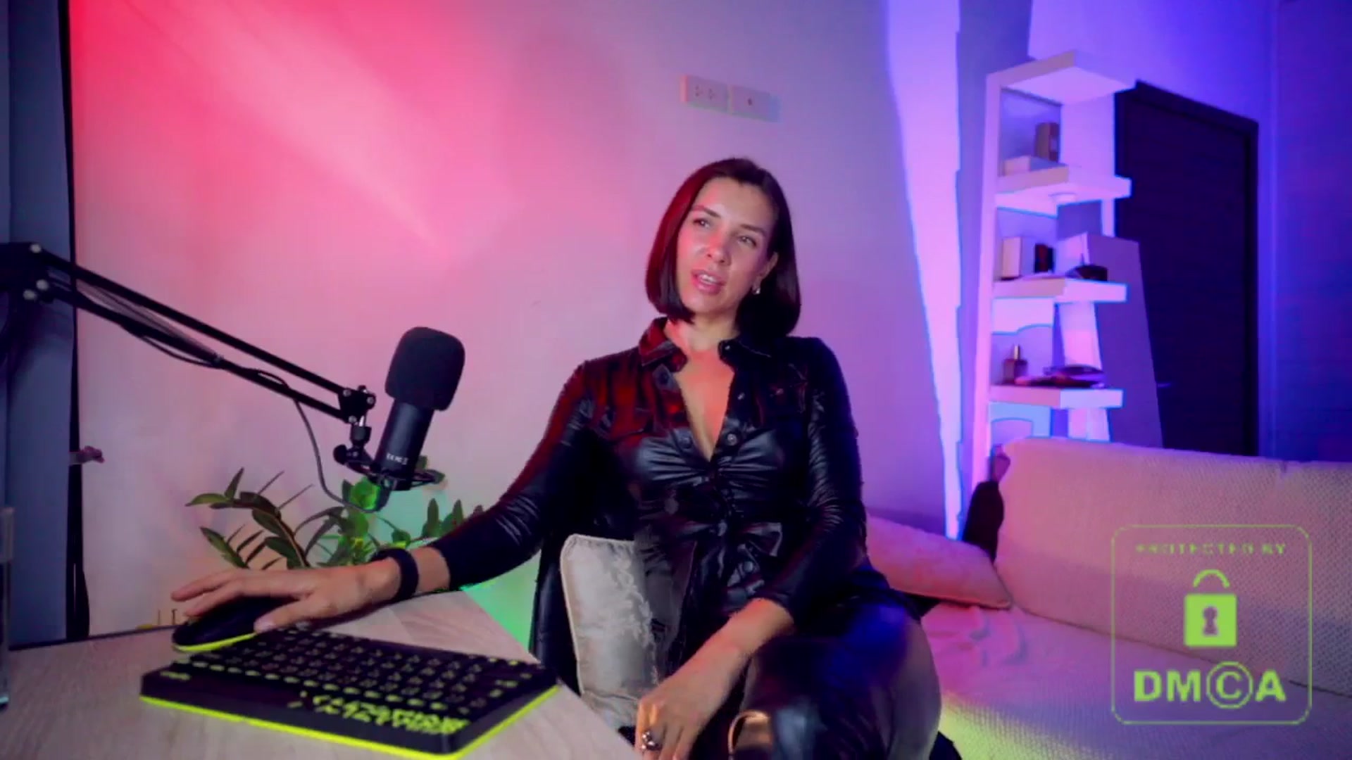Gallery image thumbnail from AddictsQueen's myfreecams stream on, 10/12/2025, 09:58 image 19 of 20
