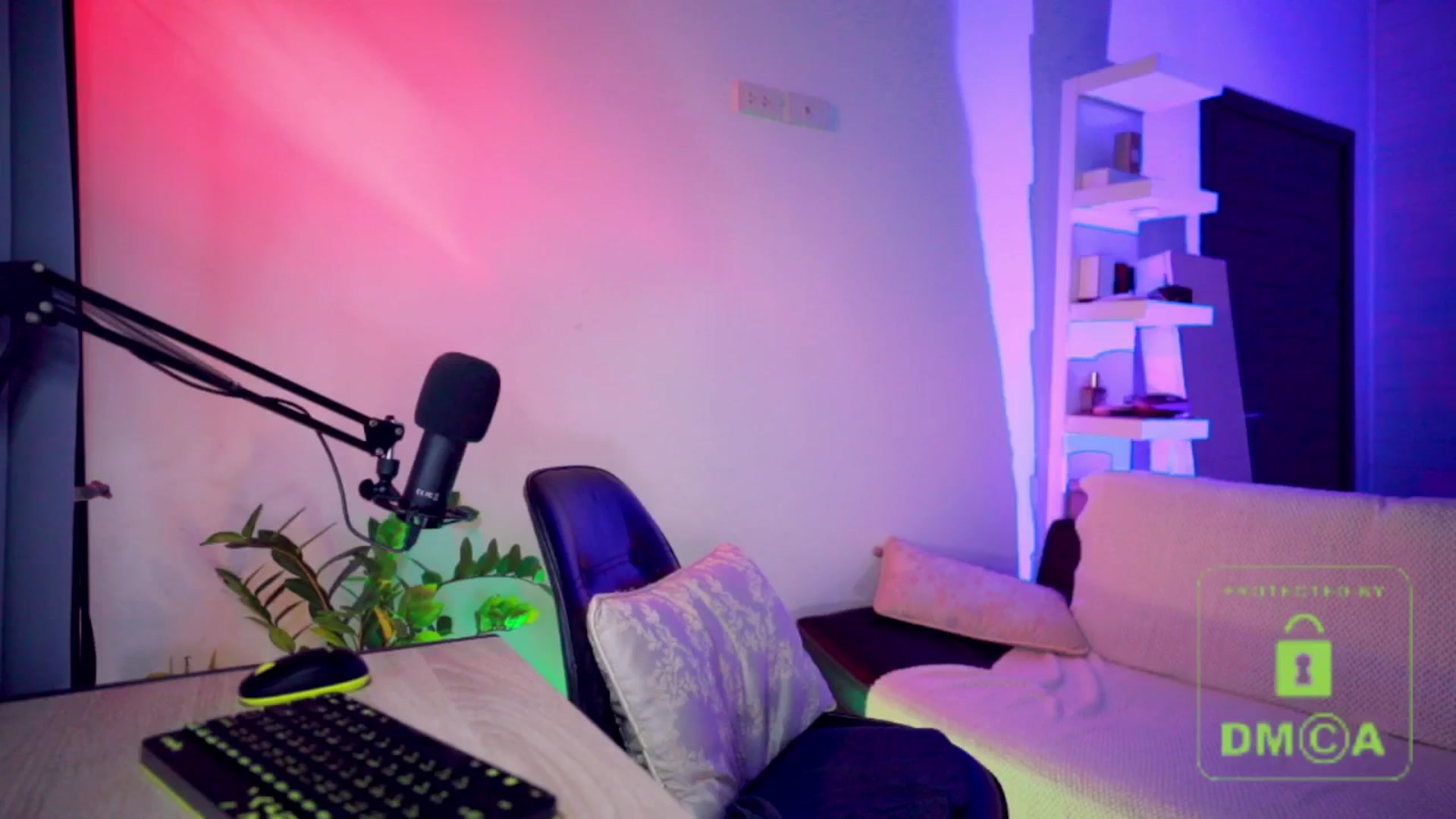 Gallery image thumbnail from AddictsQueen's myfreecams stream on, 10/12/2025, 09:58 image 8 of 20