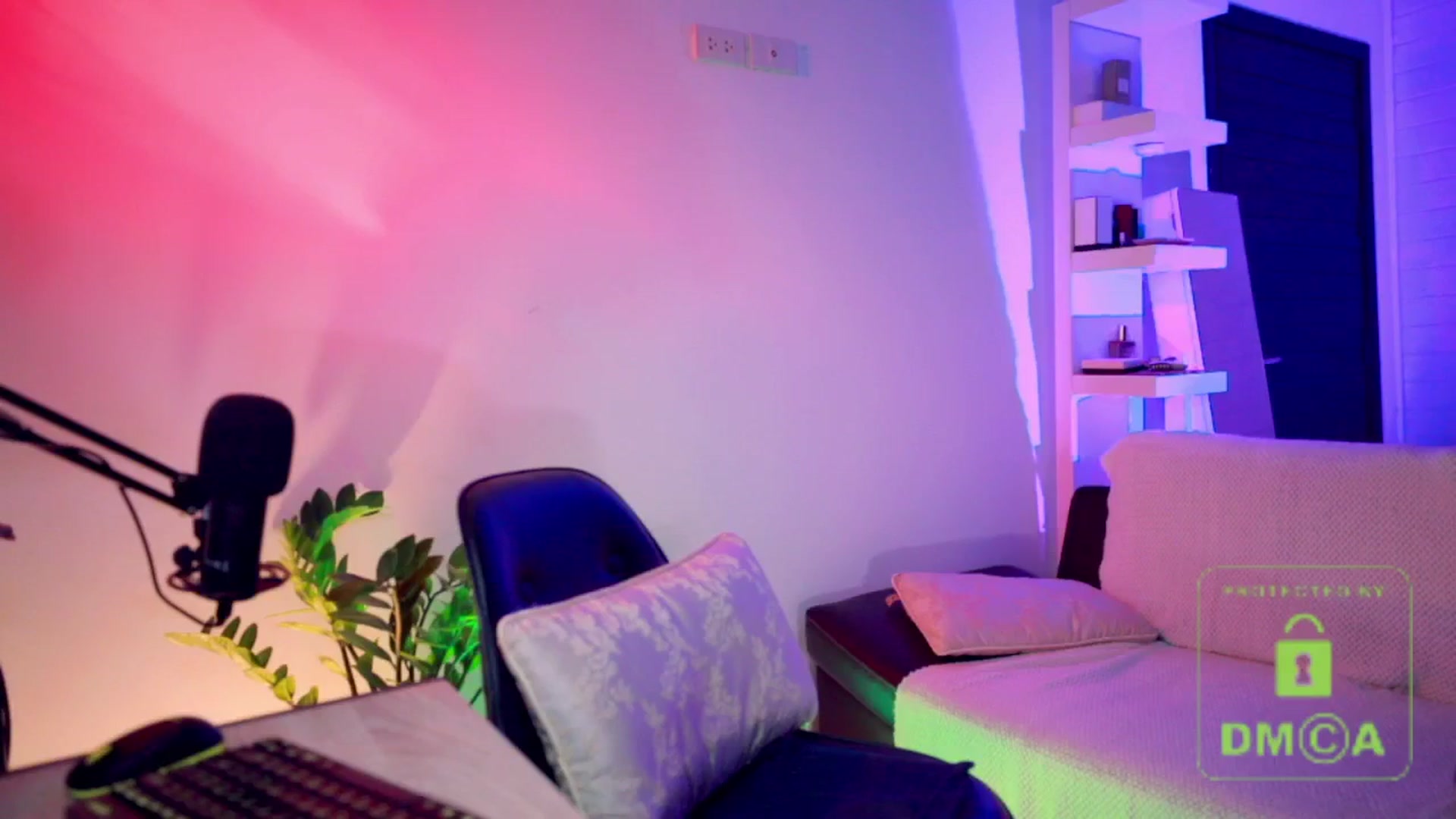 Gallery image thumbnail from AddictsQueen's myfreecams stream on, 10/25/2025, 02:45 image 11 of 20
