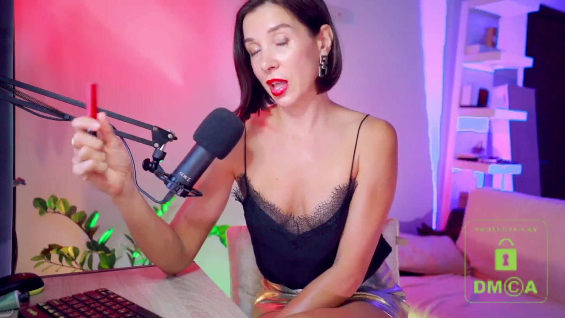 Gallery image thumbnail from AddictsQueen's myfreecams stream on, 12/07/2025, 06:41 image 18 of 20