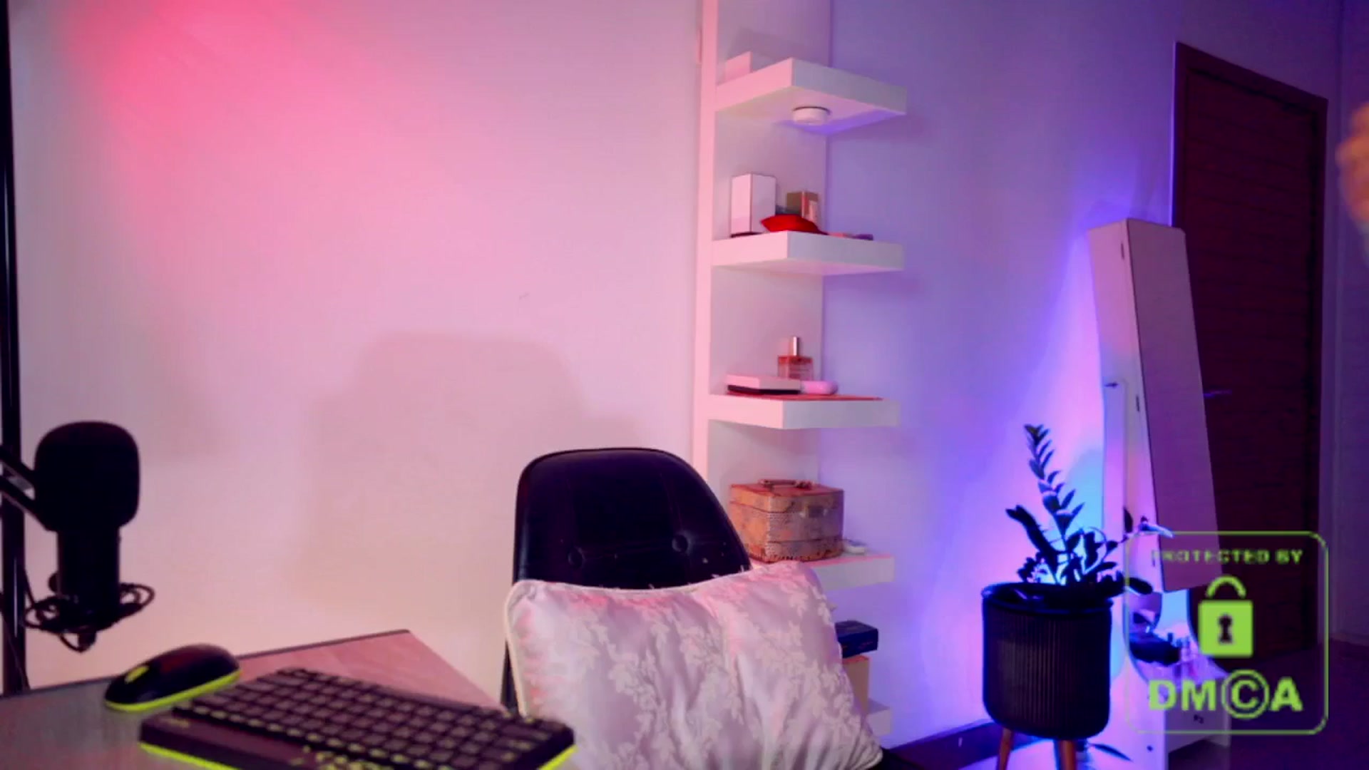 Gallery image thumbnail from AddictsQueen's myfreecams stream on, 03/19/2026, 05:44 image 7 of 20
