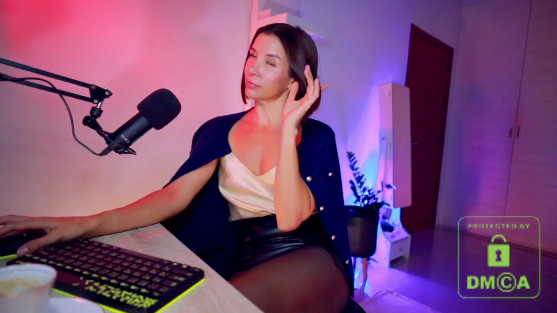 Gallery image thumbnail from AddictsQueen's myfreecams stream on, 03/27/2026, 06:15 image 1 of 20