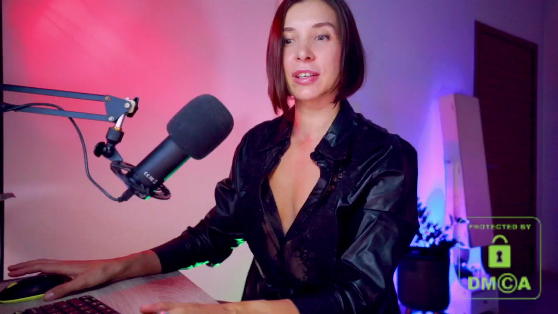 Gallery image thumbnail from AddictsQueen's myfreecams stream on, 04/03/2026, 06:47 image 16 of 20