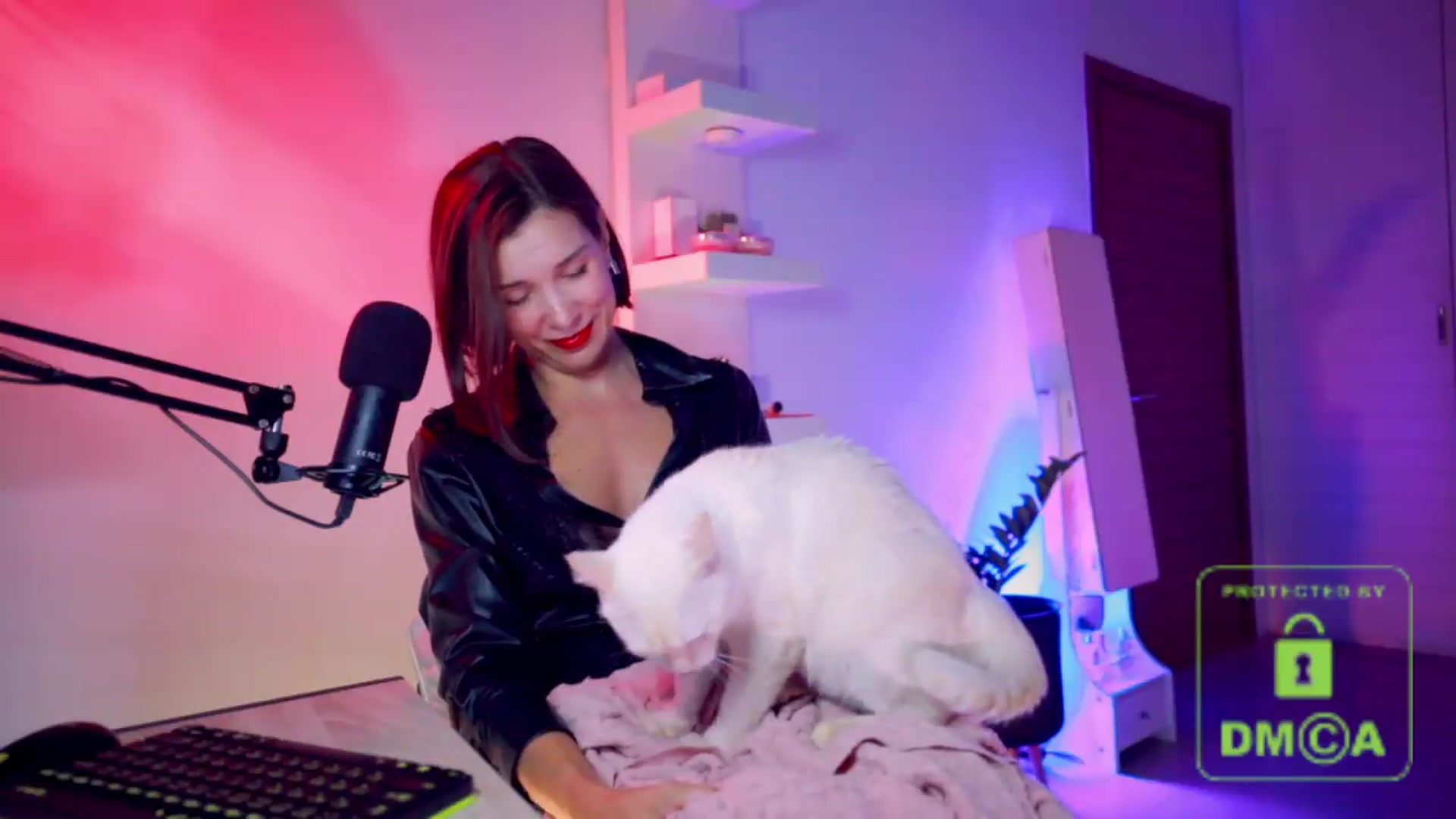 Gallery image thumbnail from AddictsQueen's myfreecams stream on, 05/16/2026, 07:04 image 20 of 20