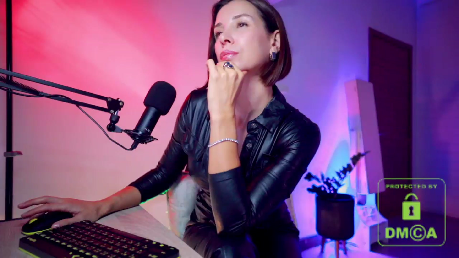 Gallery image thumbnail from AddictsQueen's myfreecams stream on, 05/24/2026, 06:09 image 2 of 20