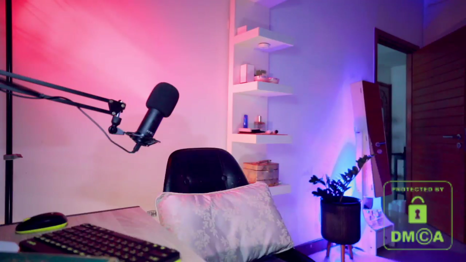 Gallery image thumbnail from AddictsQueen's myfreecams stream on, 05/24/2026, 06:09 image 7 of 20
