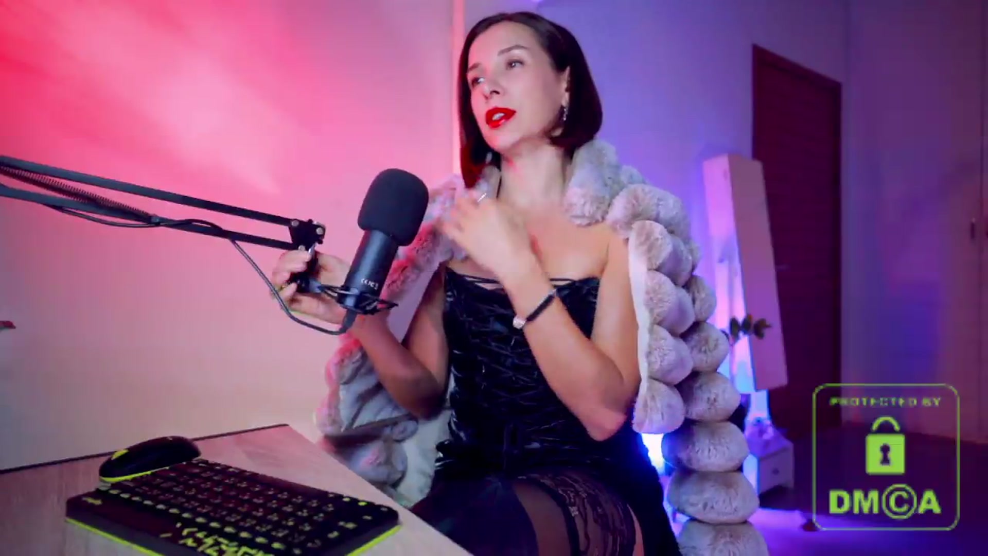 Gallery image thumbnail from AddictsQueen's myfreecams stream on, 06/06/2026, 06:13 image 19 of 20