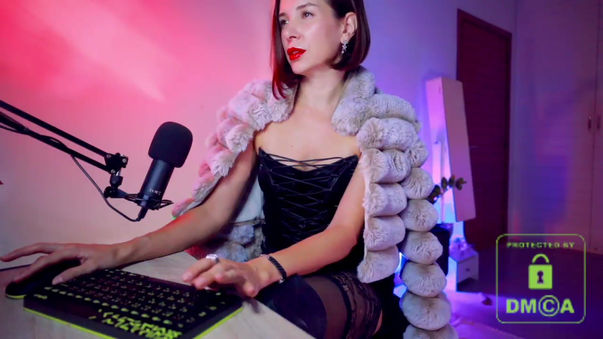 Gallery image thumbnail from AddictsQueen's myfreecams stream on, 06/06/2026, 06:13 image 8 of 20