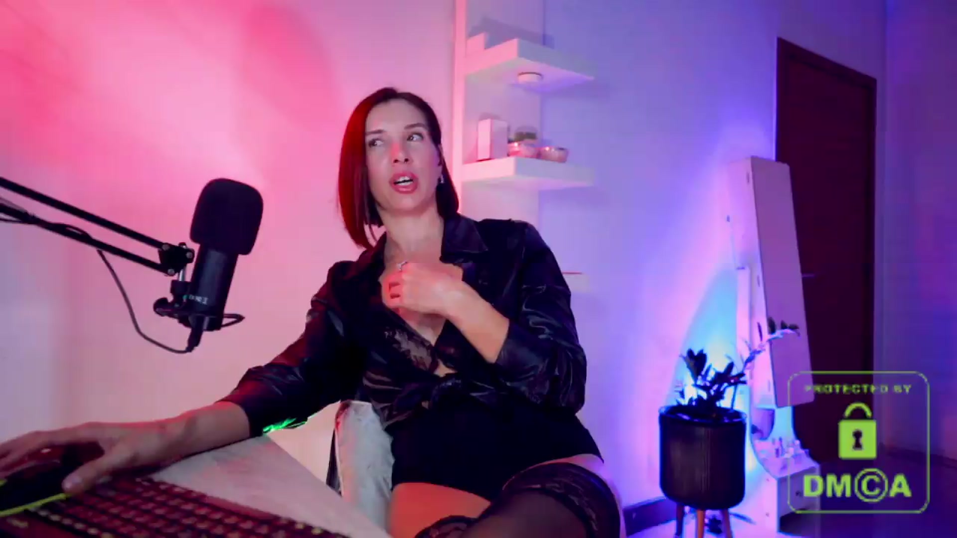 Gallery image thumbnail from AddictsQueen's myfreecams stream on, 06/11/2026, 06:27 image 13 of 20