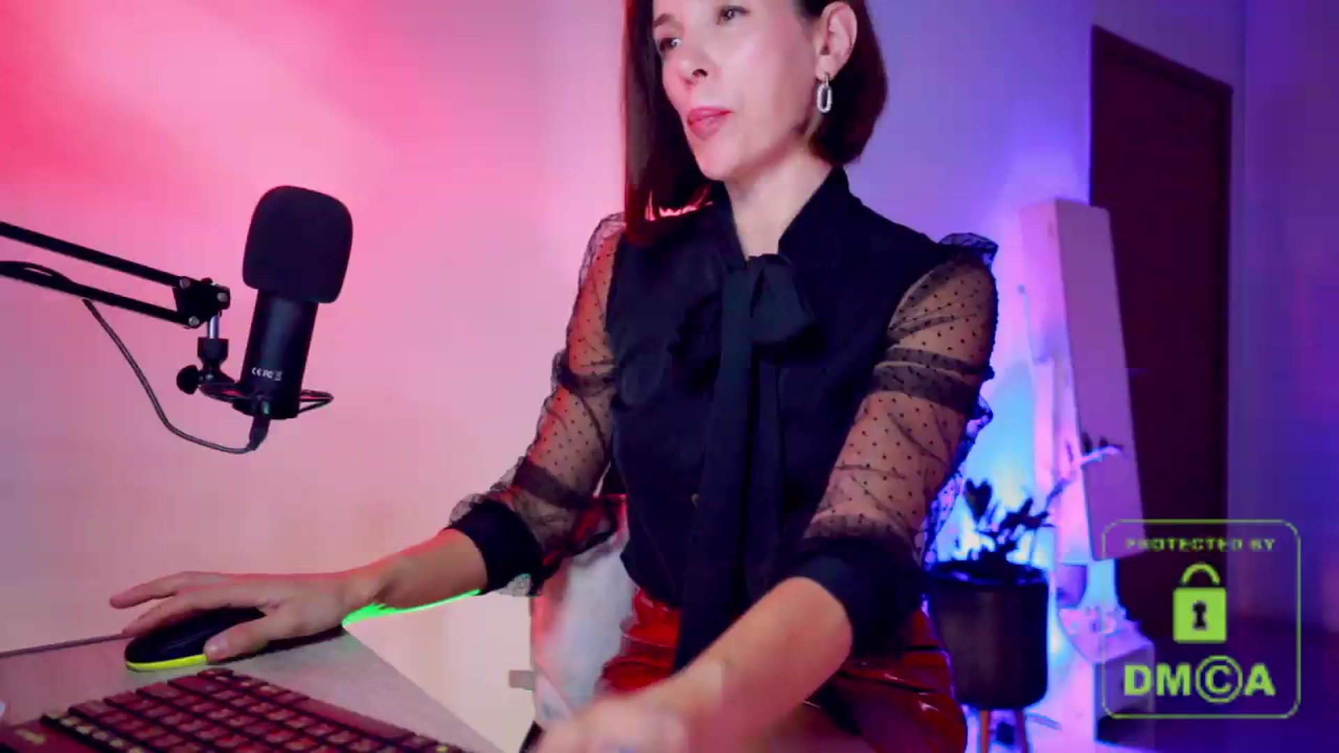 Gallery image thumbnail from AddictsQueen's myfreecams stream on, 06/13/2026, 07:08 image 3 of 20