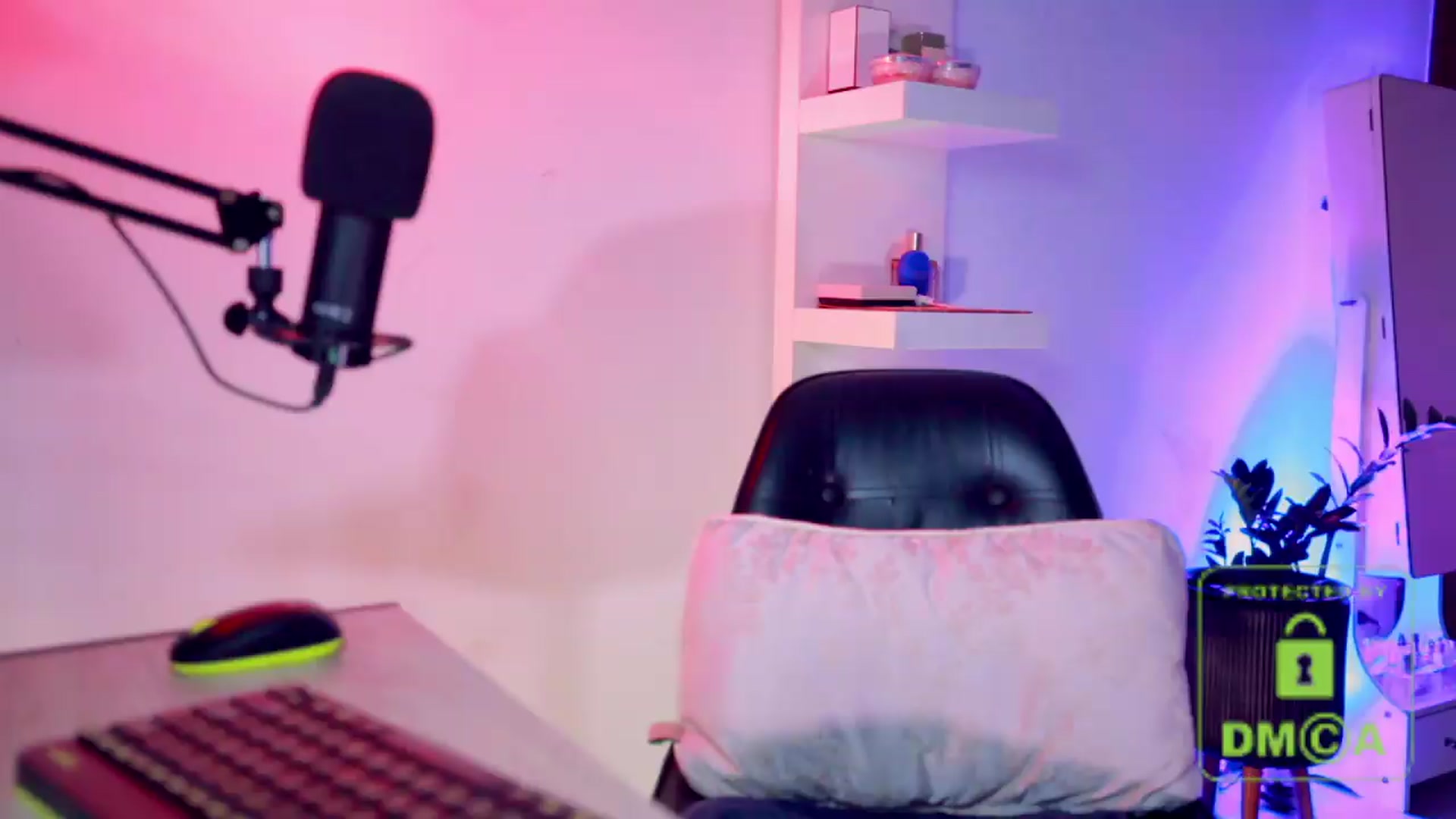 Gallery image thumbnail from AddictsQueen's myfreecams stream on, 06/13/2026, 07:08 image 1 of 20