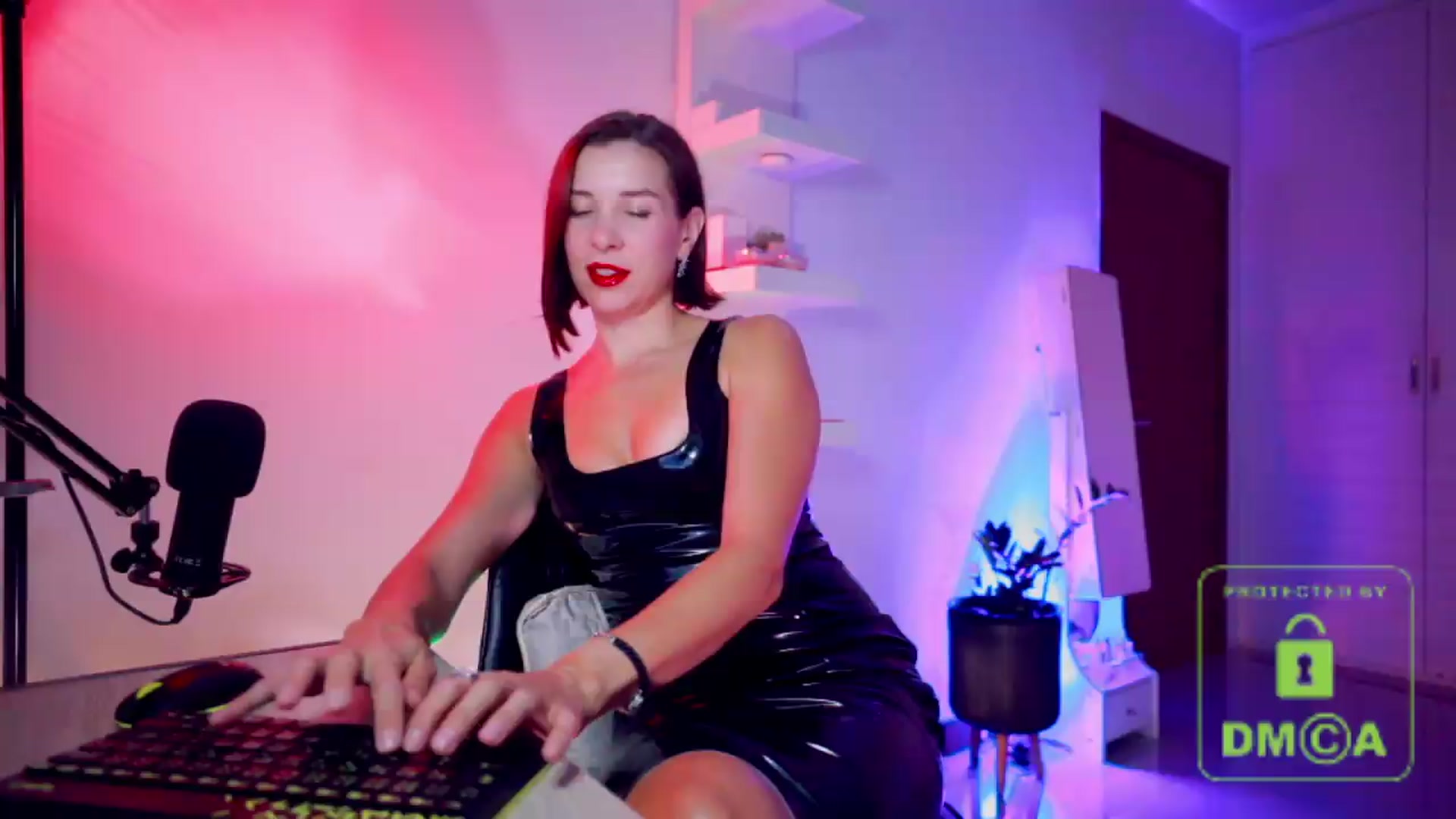 Gallery image thumbnail from AddictsQueen's myfreecams stream on, 06/14/2026, 05:29 image 13 of 20