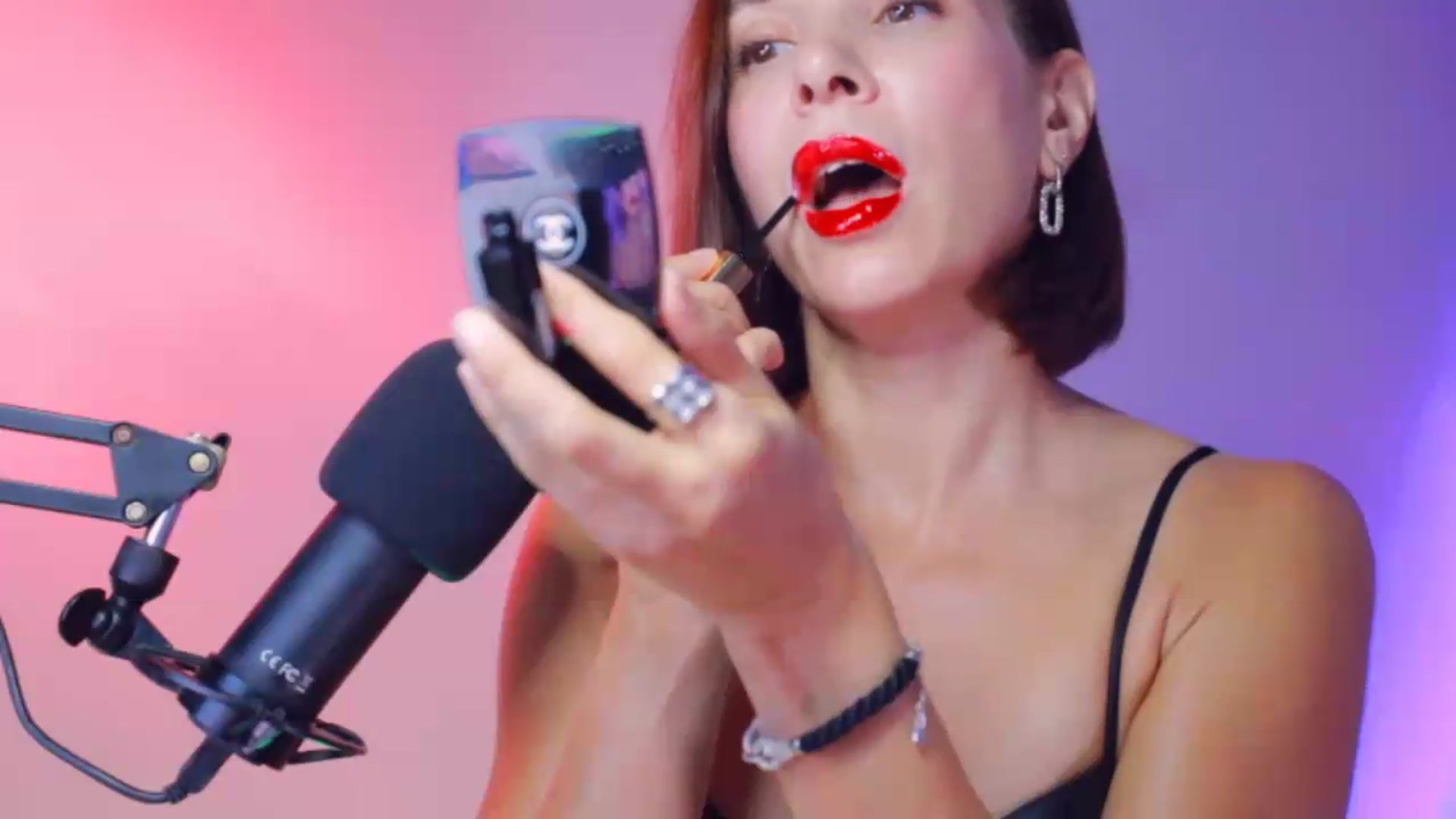 Gallery image thumbnail from AddictsQueen's myfreecams stream on, 07/11/2026, 06:53 image 6 of 20