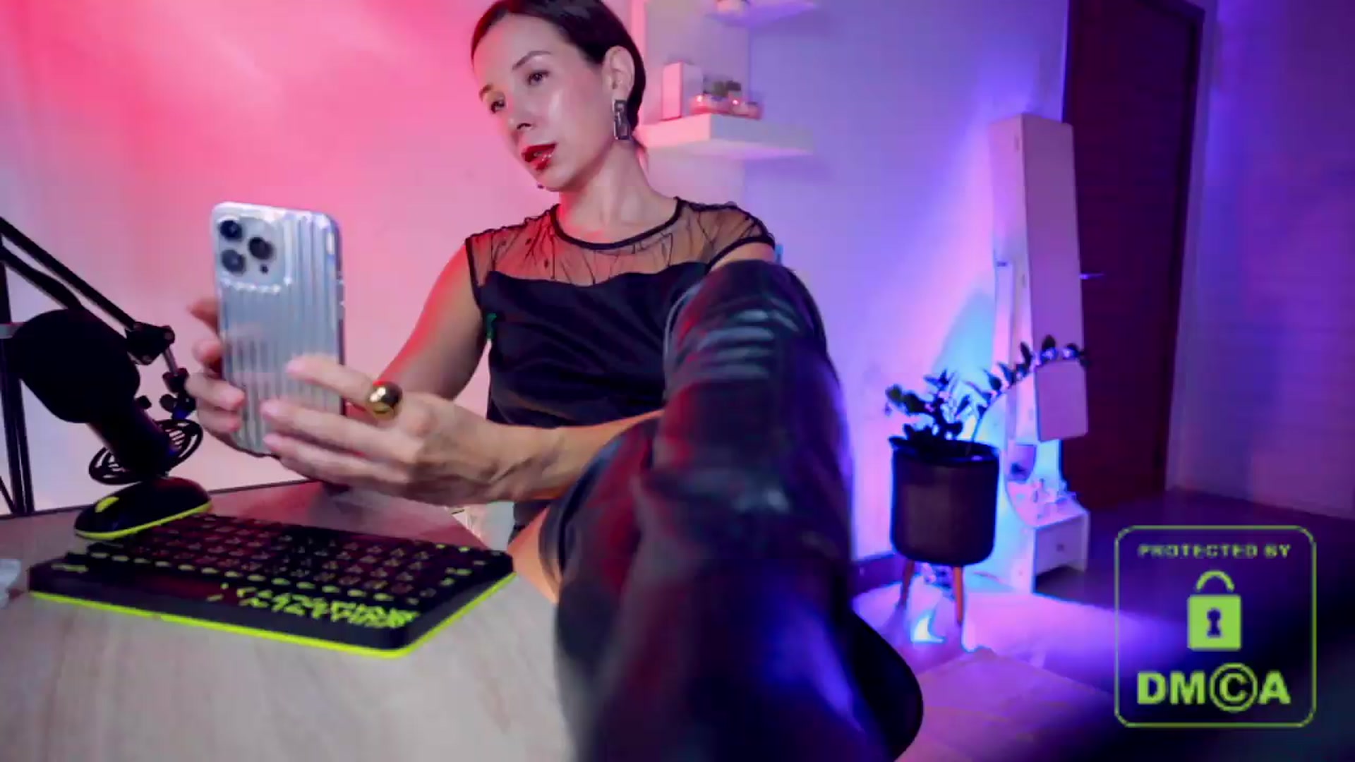 Gallery image thumbnail from AddictsQueen's myfreecams stream on, 07/16/2026, 06:46 image 4 of 20